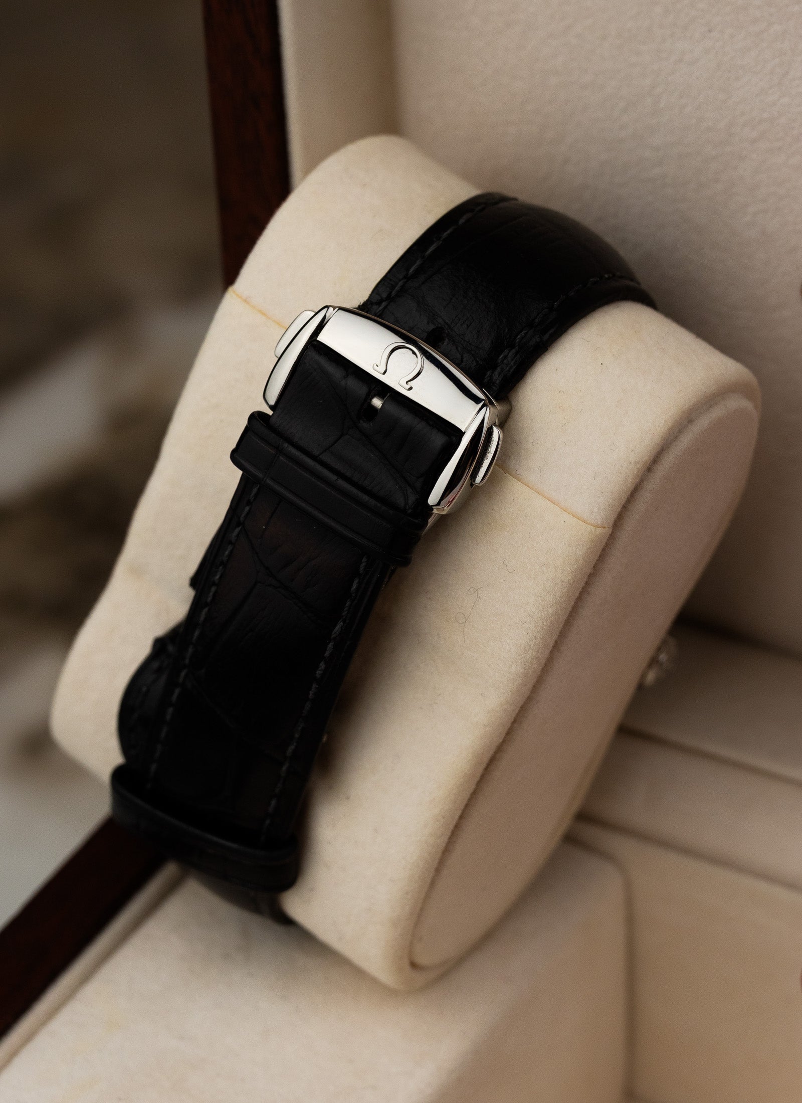Omega De Ville Hour Vision Co-Axial Chronometer 431.33.41.21.01.001 | 41 mm | Box & Chronometer Certificate