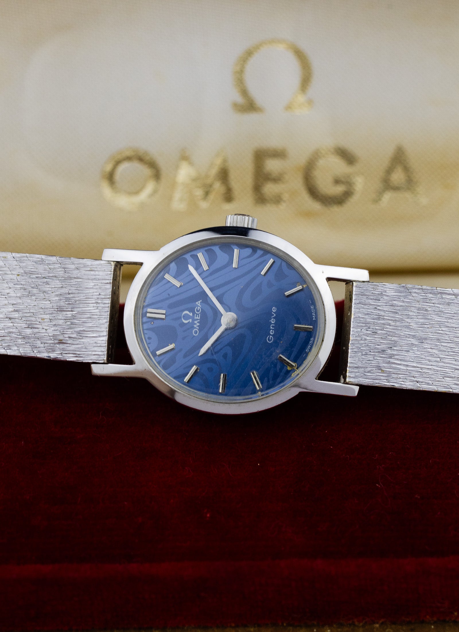 1970s Lady Omega Geneve Blue Ellipse Dial 511.0411 cal. 625 Box