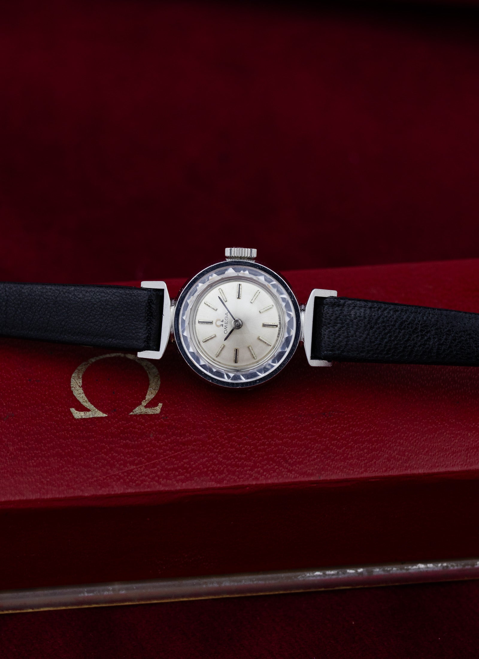 1968 Lady Omega Cocktail Watch Fancy Lugs 511.254 cal. 484 Serviced Box