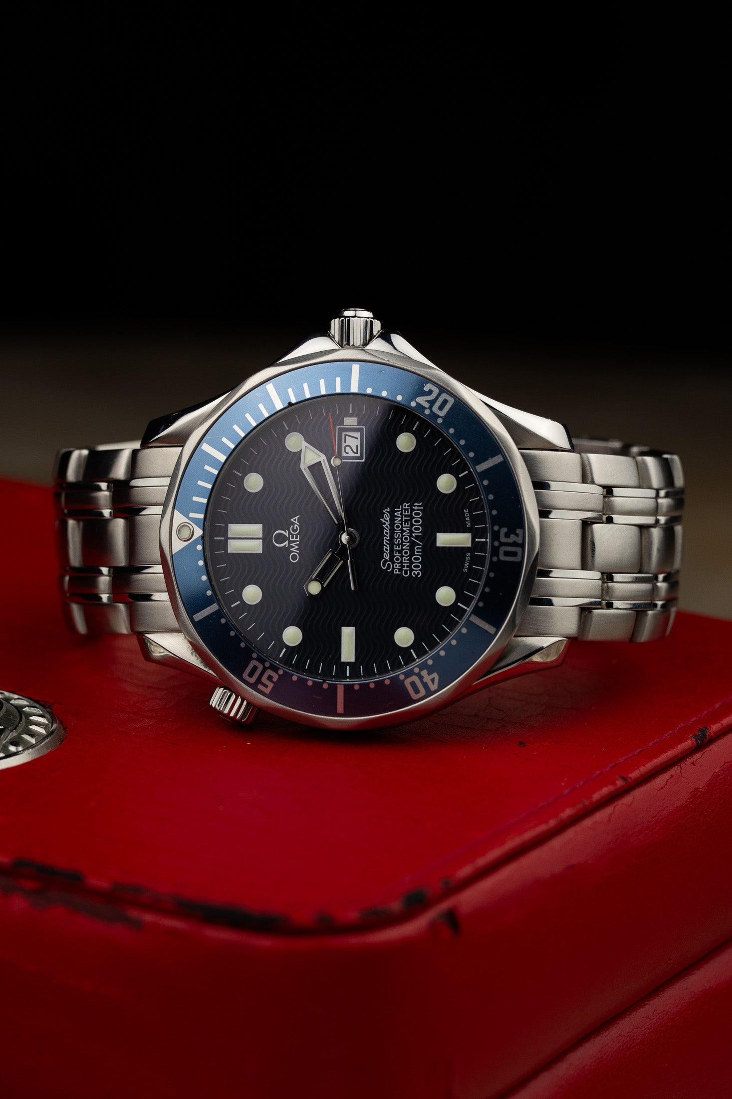 1999 Omega Seamaster 300m 2531.80 cal. 1120 James Bond Box and Papers