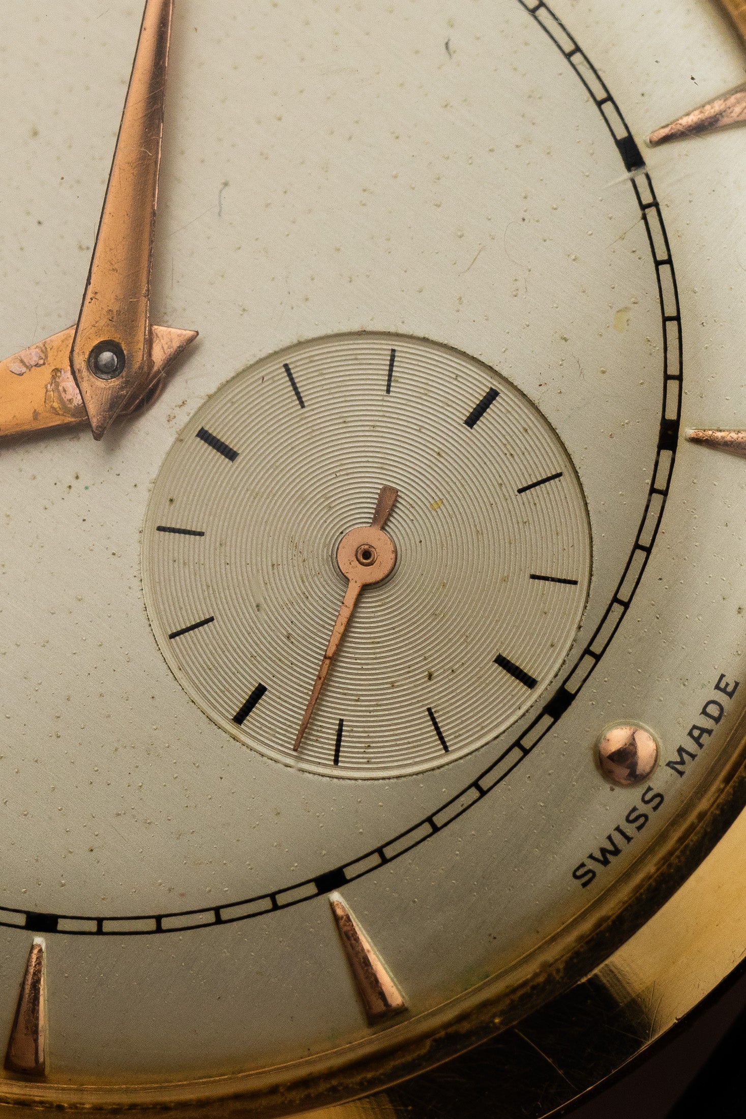 1948 18K Omega Trésor Sub Second Bumper cal. 332 Serviced