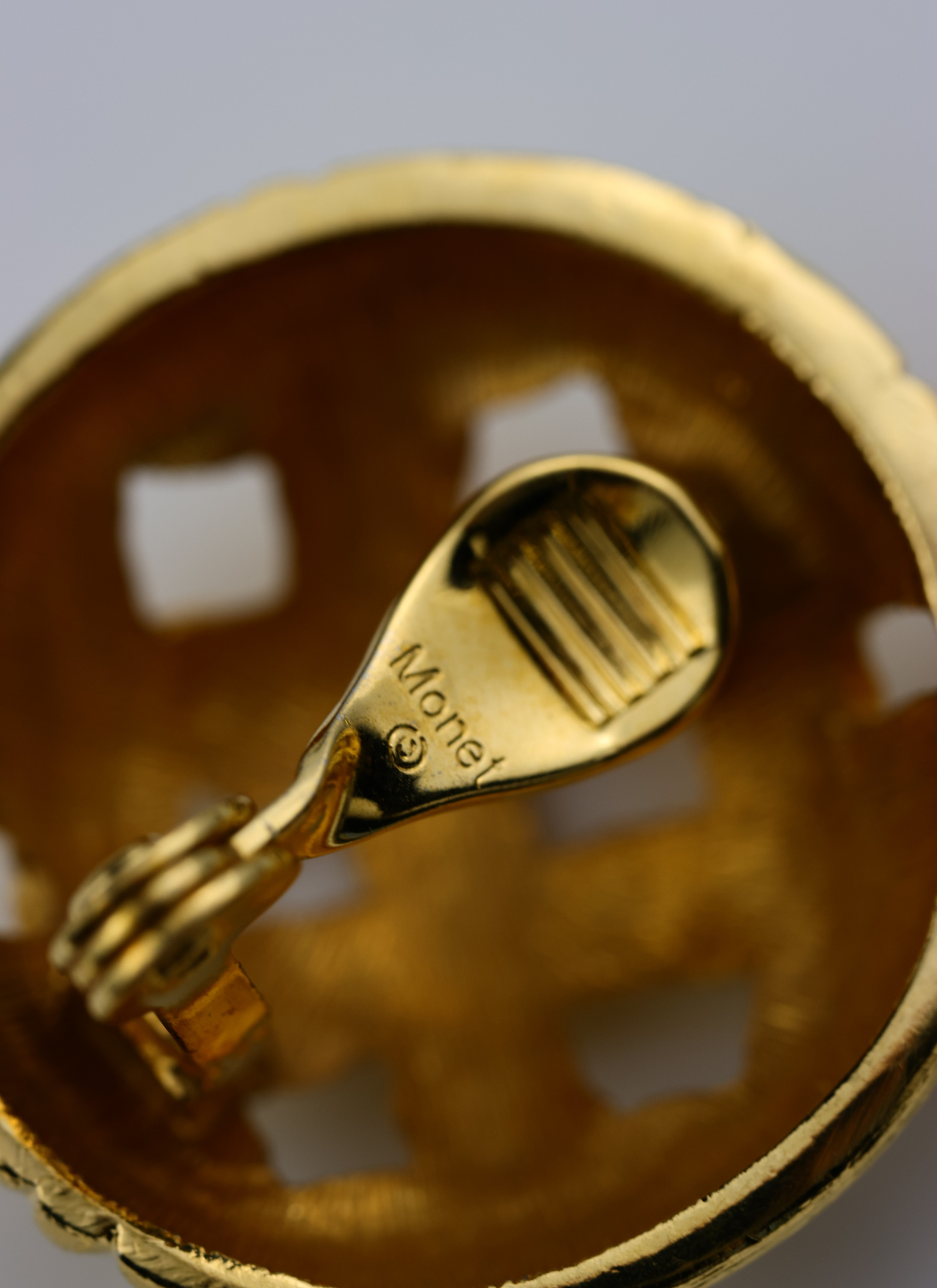 Monet - vintage klipsy mozaika/koszyczek