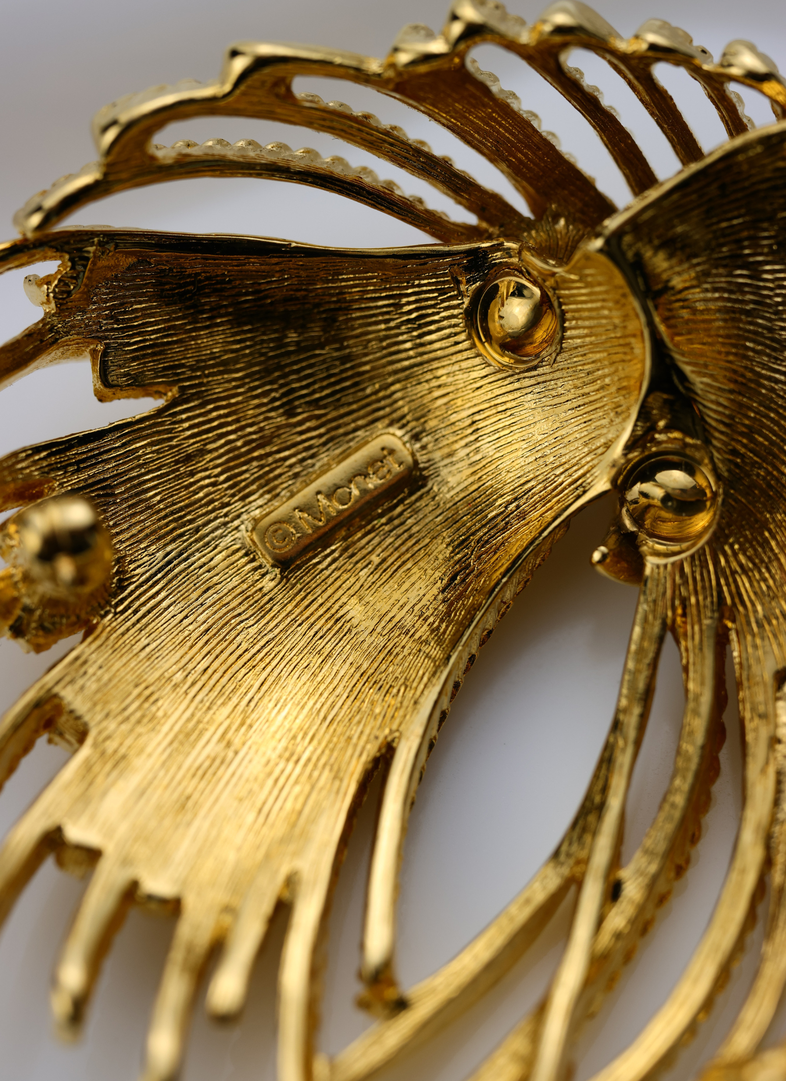 Monet - broszka Cordeliac Swirl