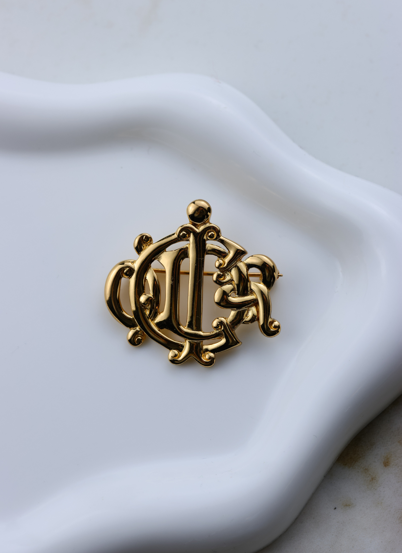 Christian Dior - broszka monogram