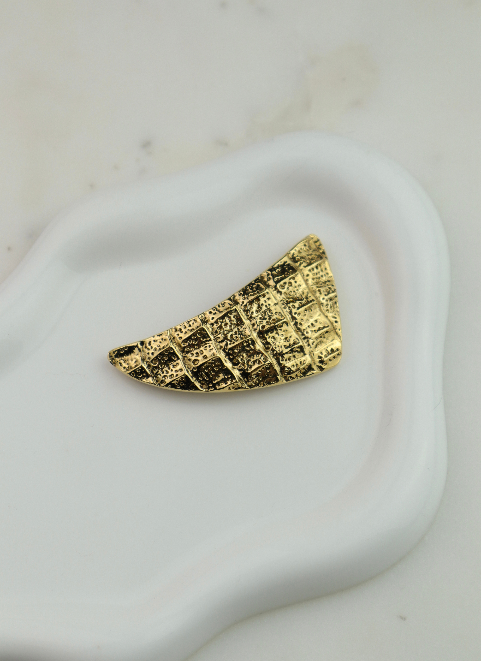 Yves Saint Laurent - vintage broszka półksiężyc