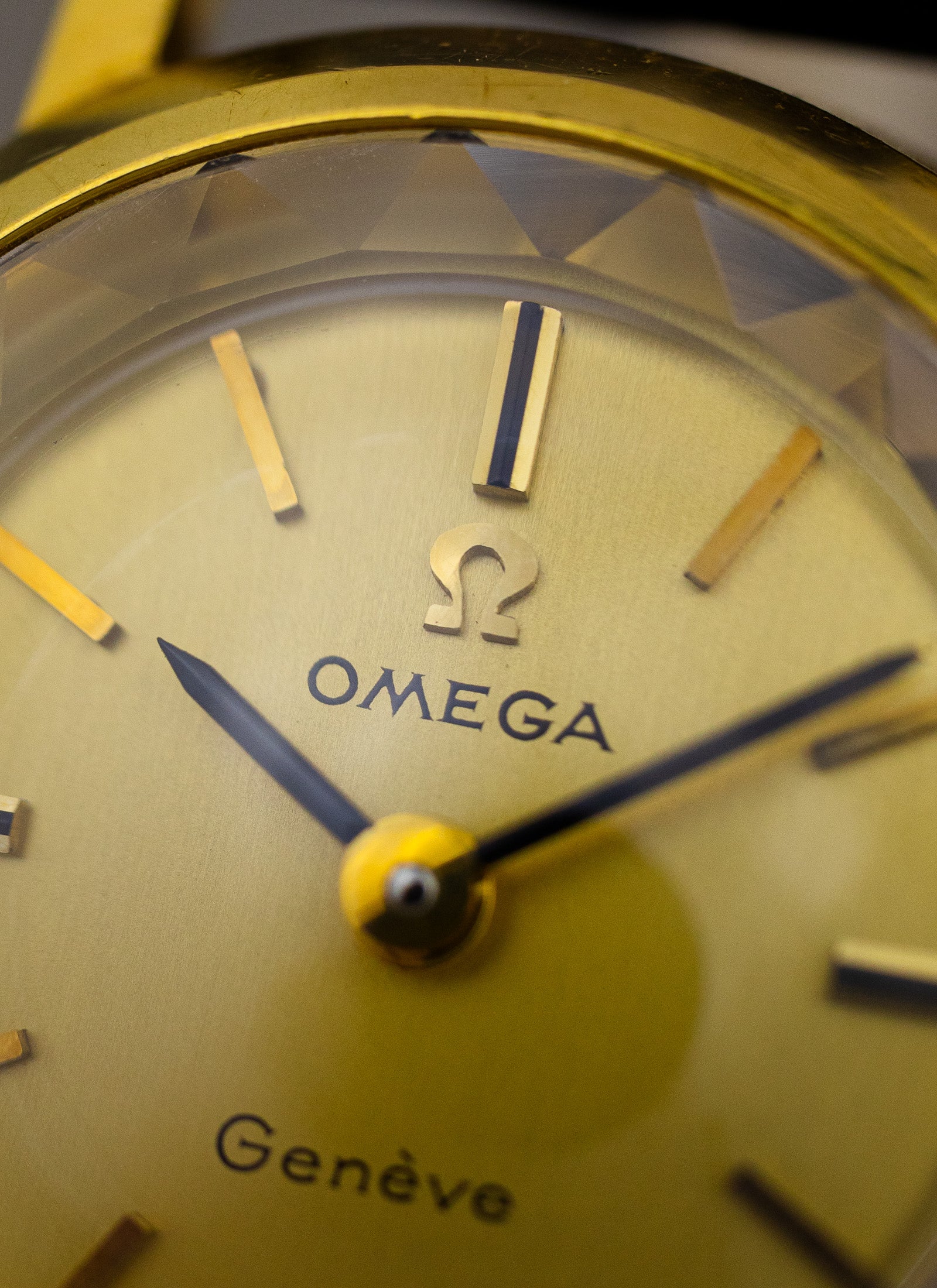 1969 18K Lady Omega Cocktail Watch 511.122 cal. 620