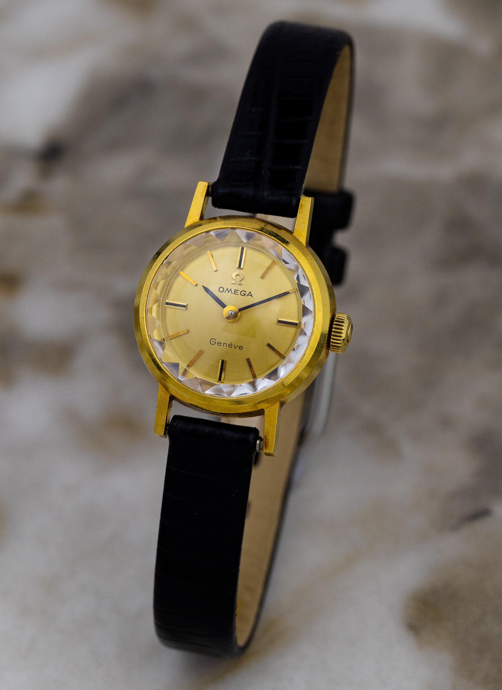1969 18K Lady Omega Cocktail Watch 511.122 cal. 620