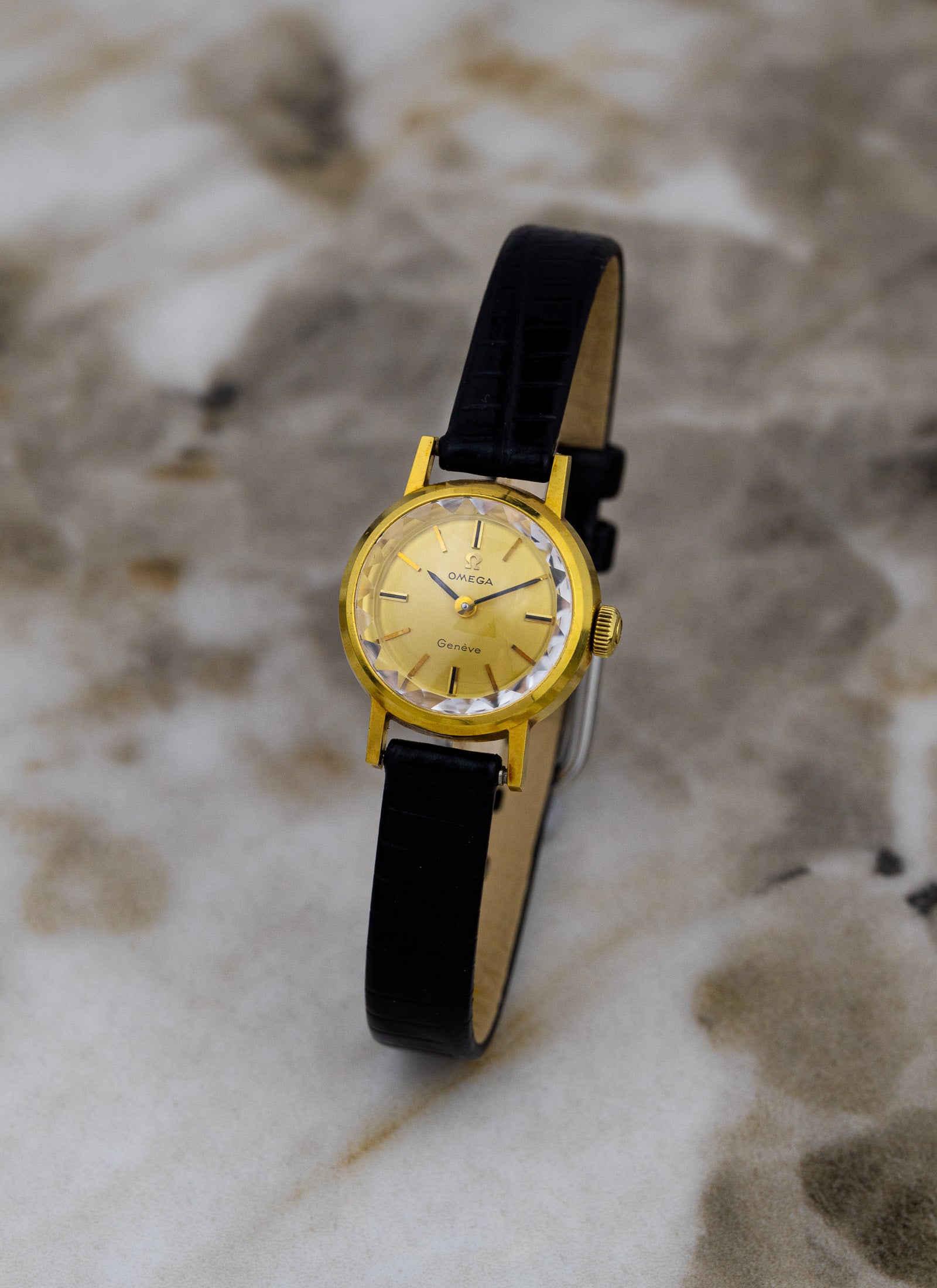 1969 18K Lady Omega Cocktail Watch 511.122 cal. 620