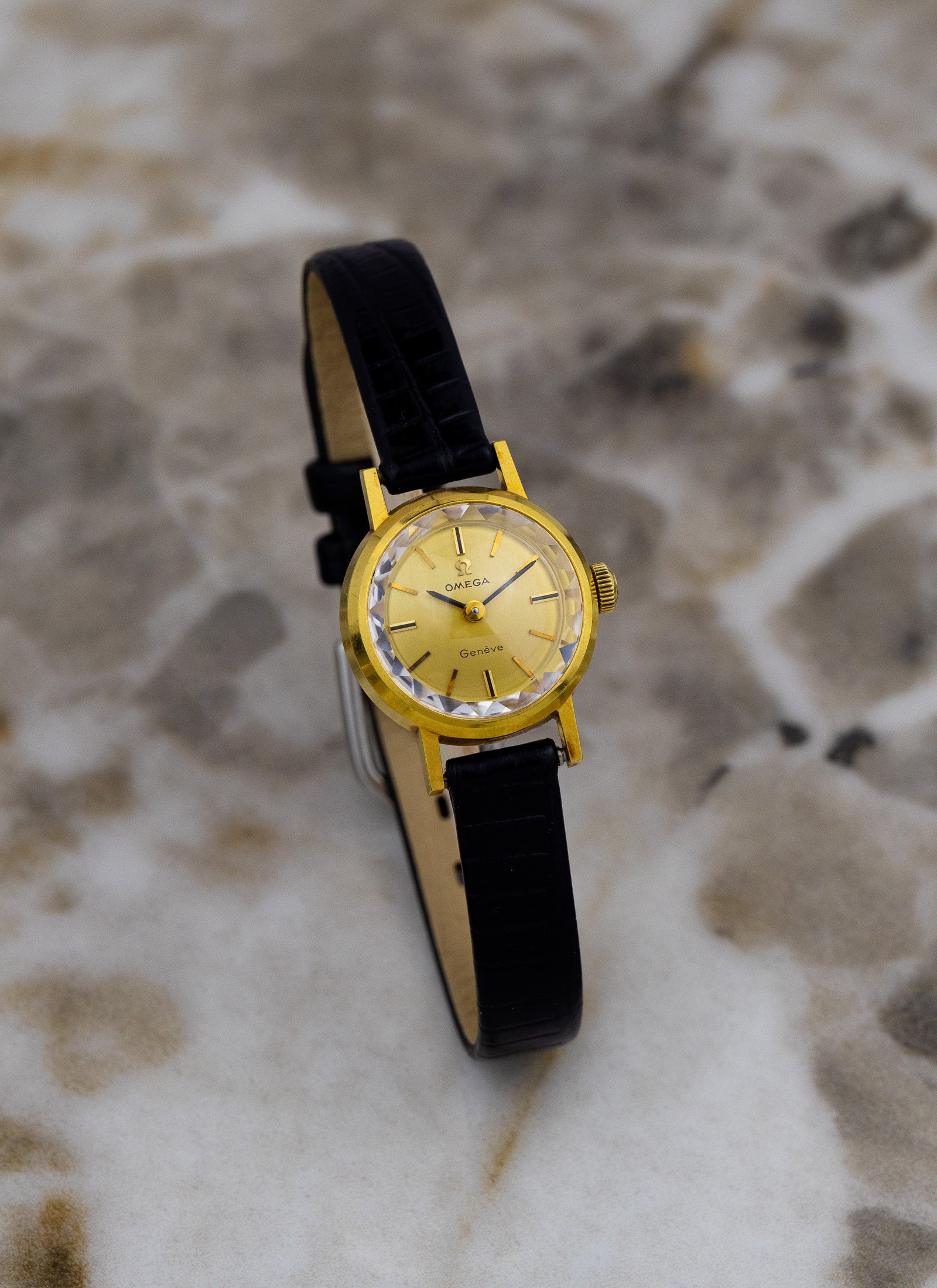 1969 18K Lady Omega Cocktail Watch 511.122 cal. 620