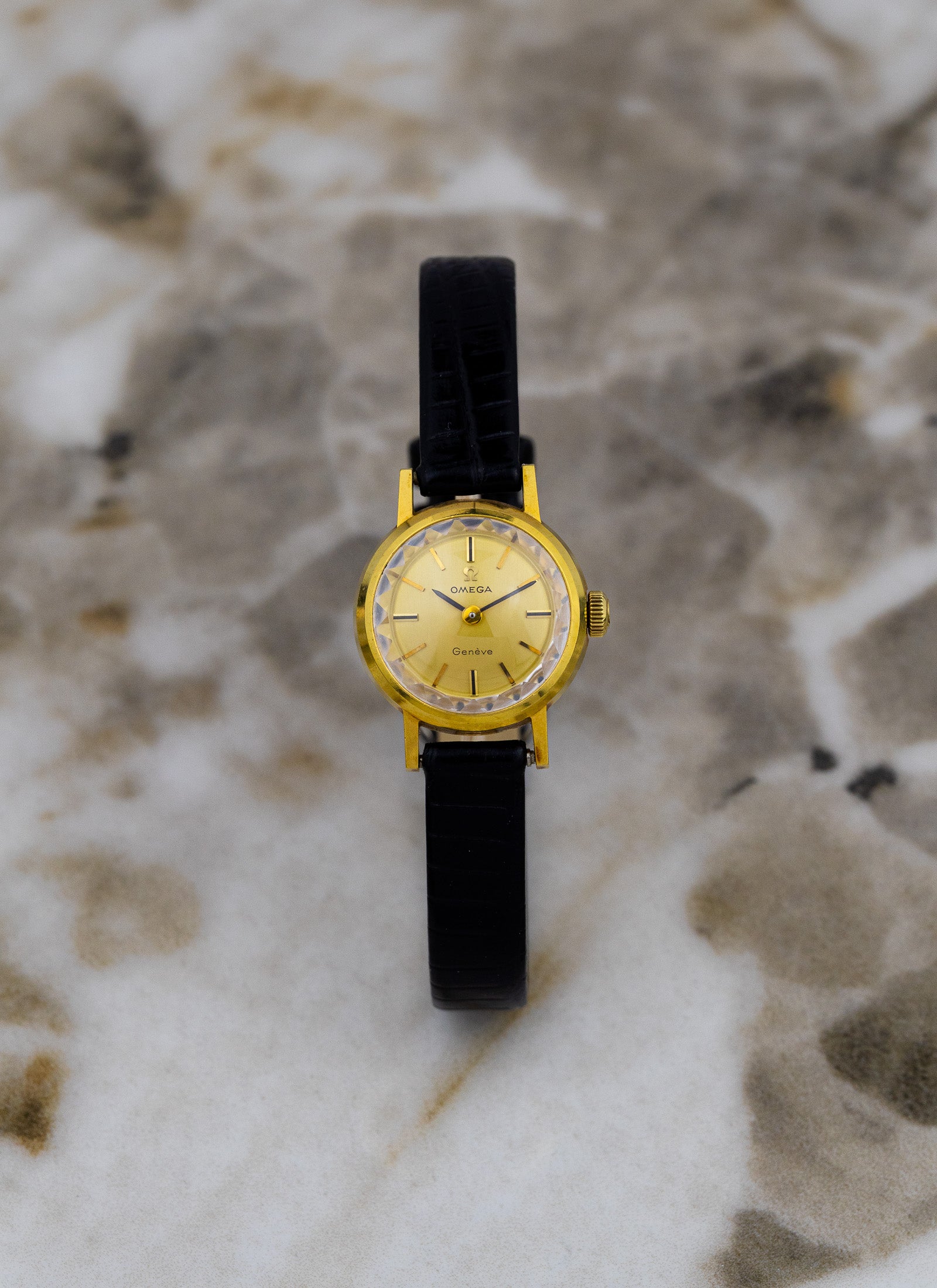 1969 18K Lady Omega Cocktail Watch 511.122 cal. 620