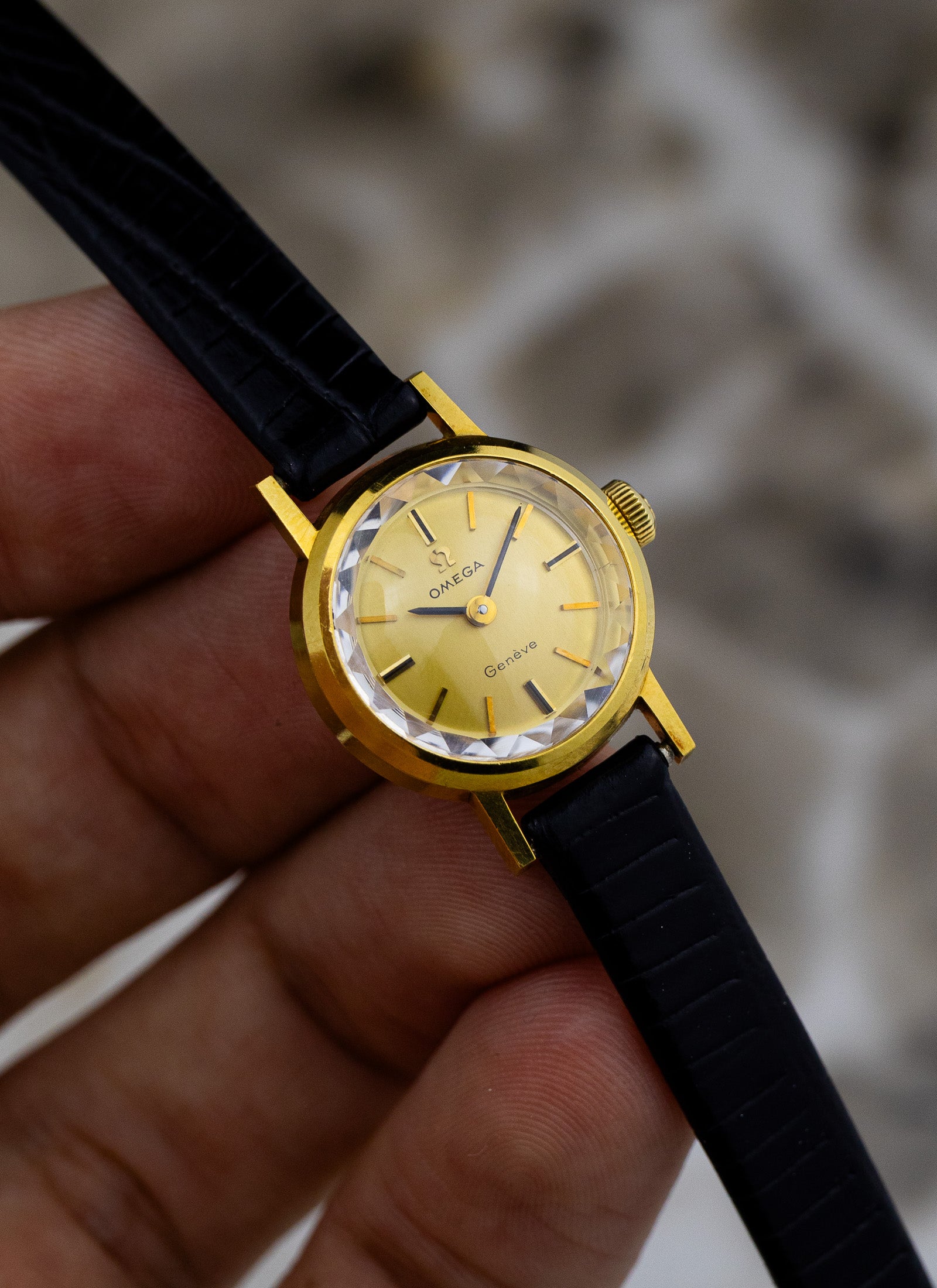 1969 18K Lady Omega Cocktail Watch 511.122 cal. 620