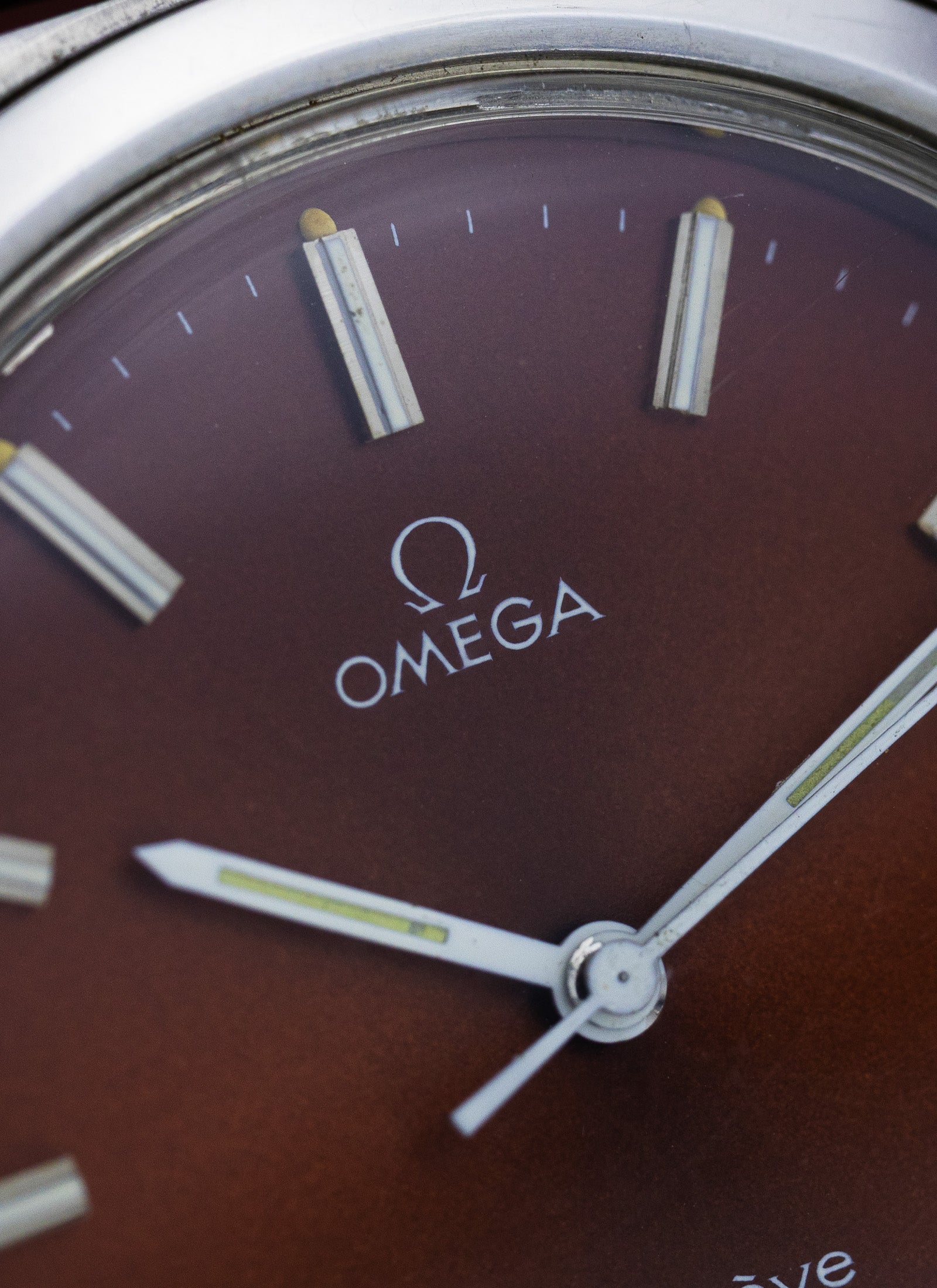 1972 Omega Geneve Burgundy Dial 136.0102 cal. 1030