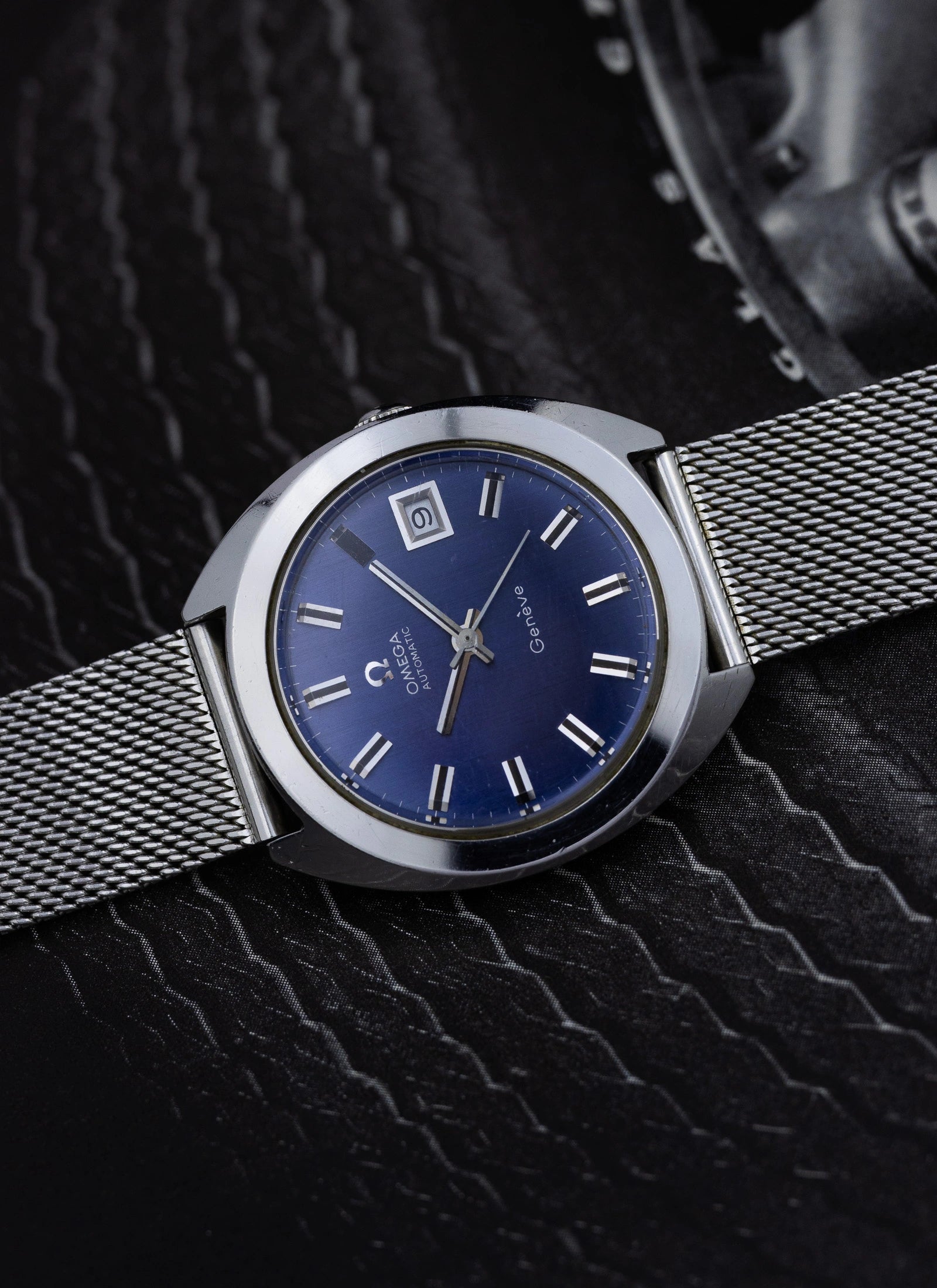 1970s Omega Geneve Navy Dial 166.721 cal. 565