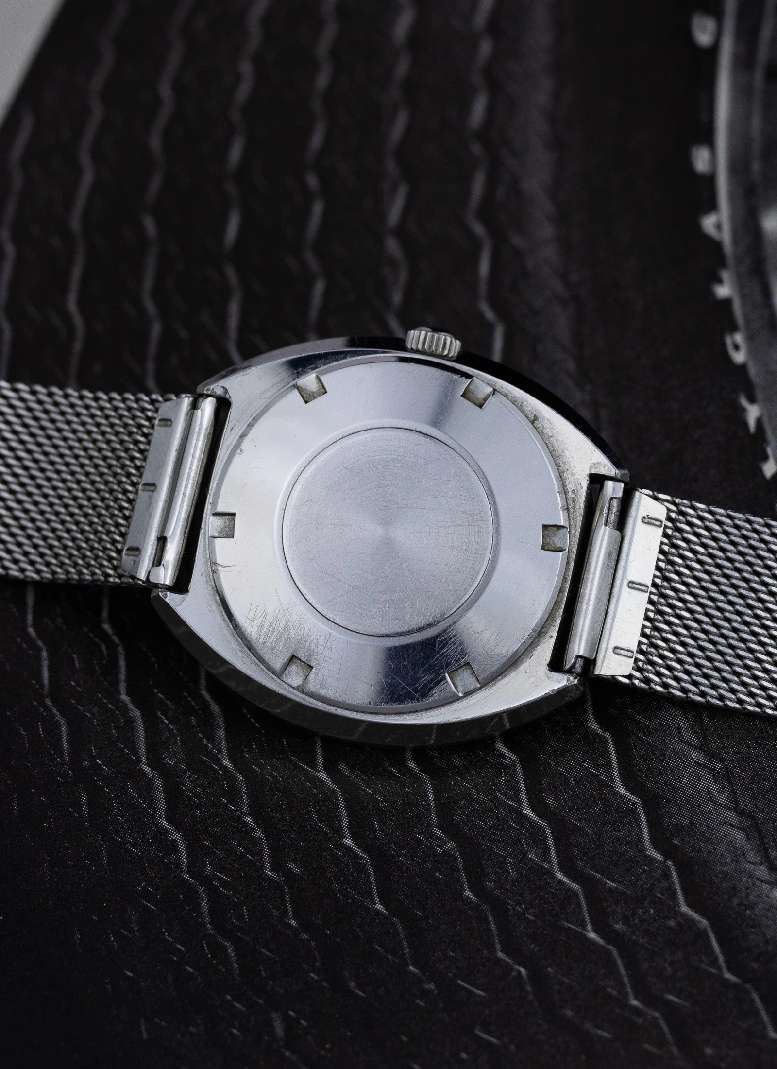 1970s Omega Geneve Navy Dial 166.721 cal. 565