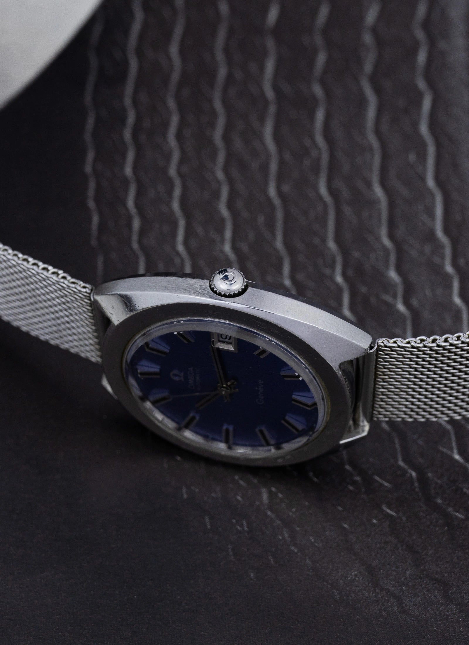 1970s Omega Geneve Navy Dial 166.721 cal. 565