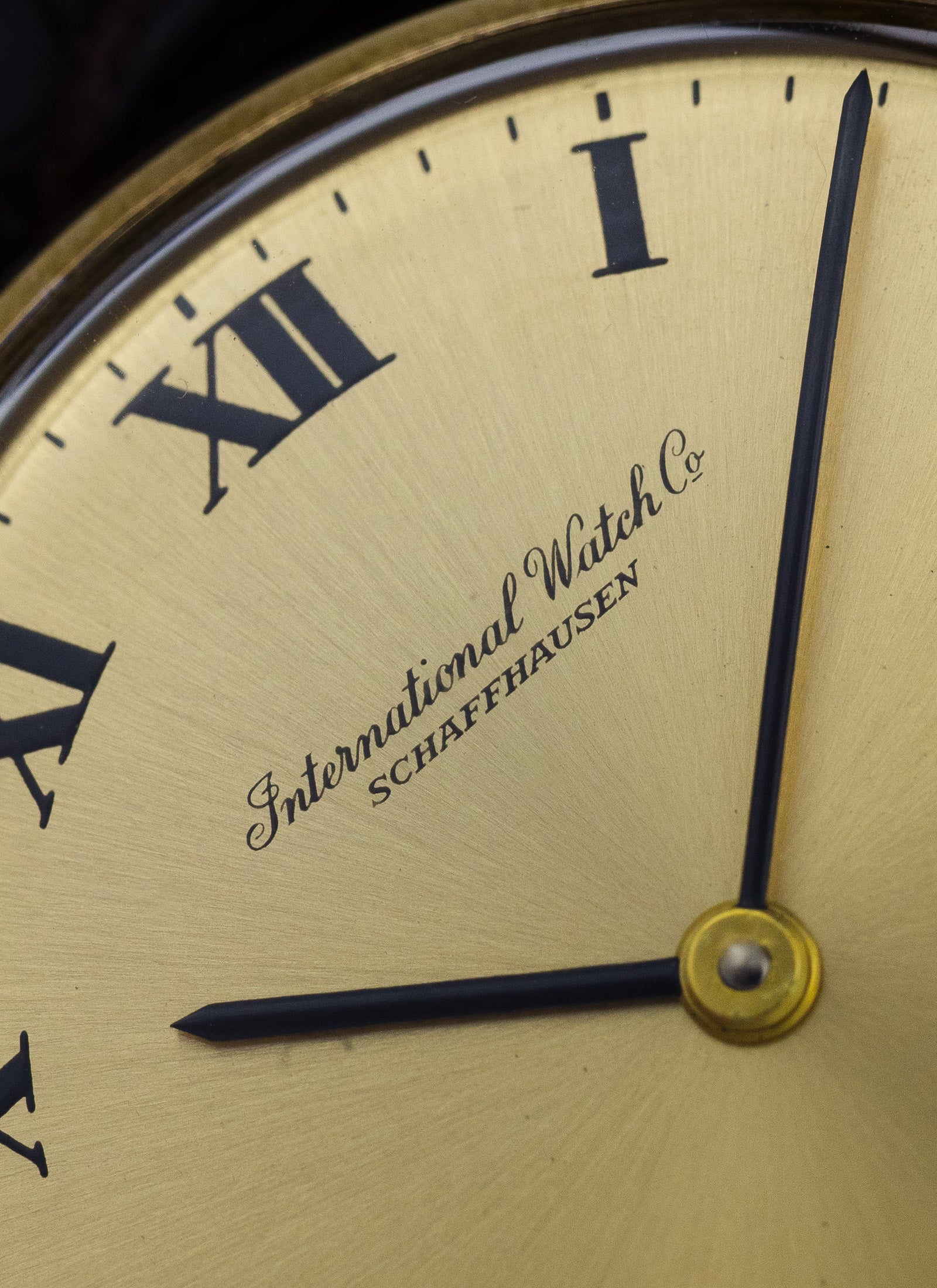 1960s 9K IWC Schaffhausen Roman Gold Dial cal. 423