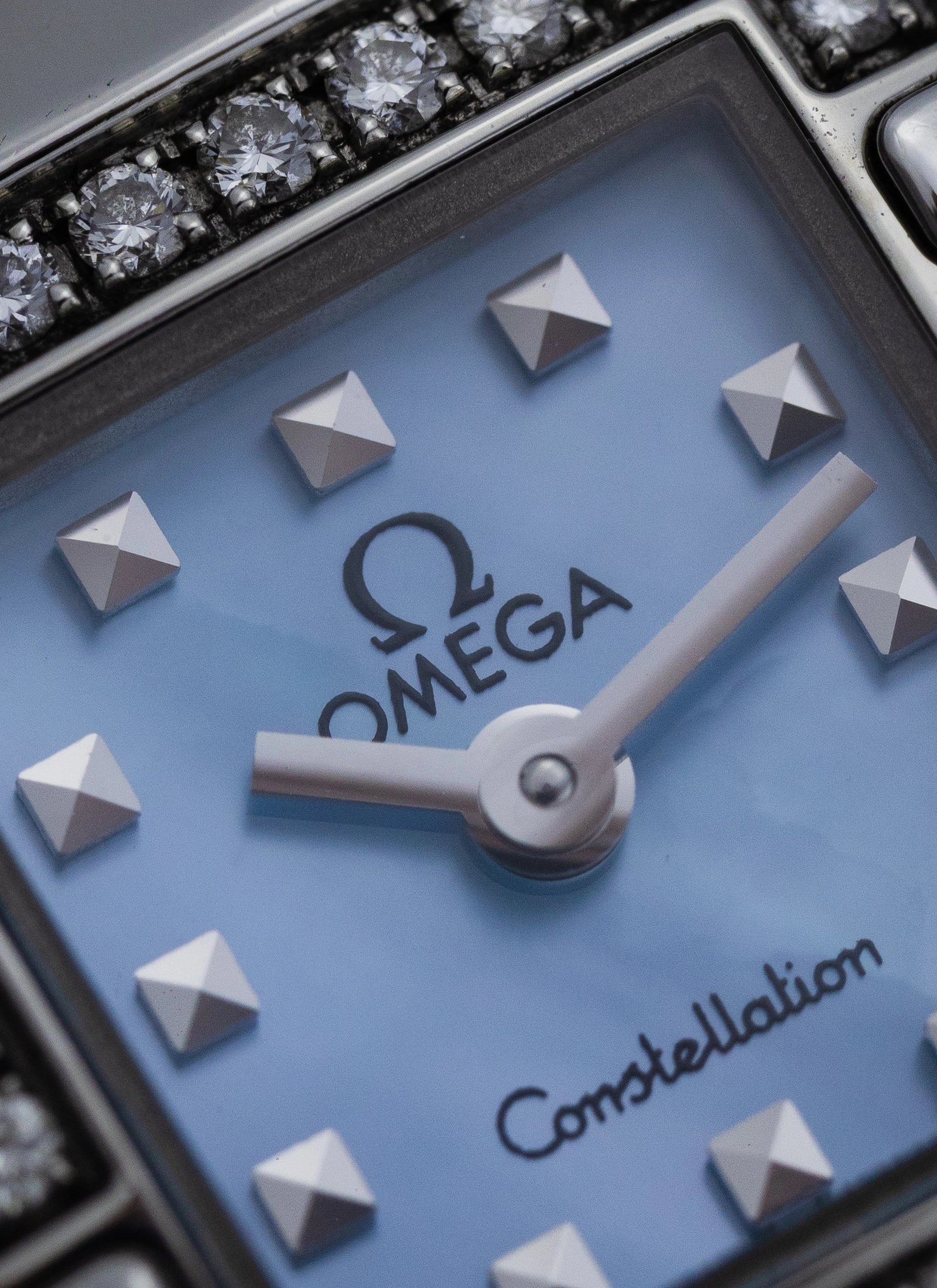 1998 Lady Omega Constellation Square MOP & Diamonds 895.1246 cal. 1376