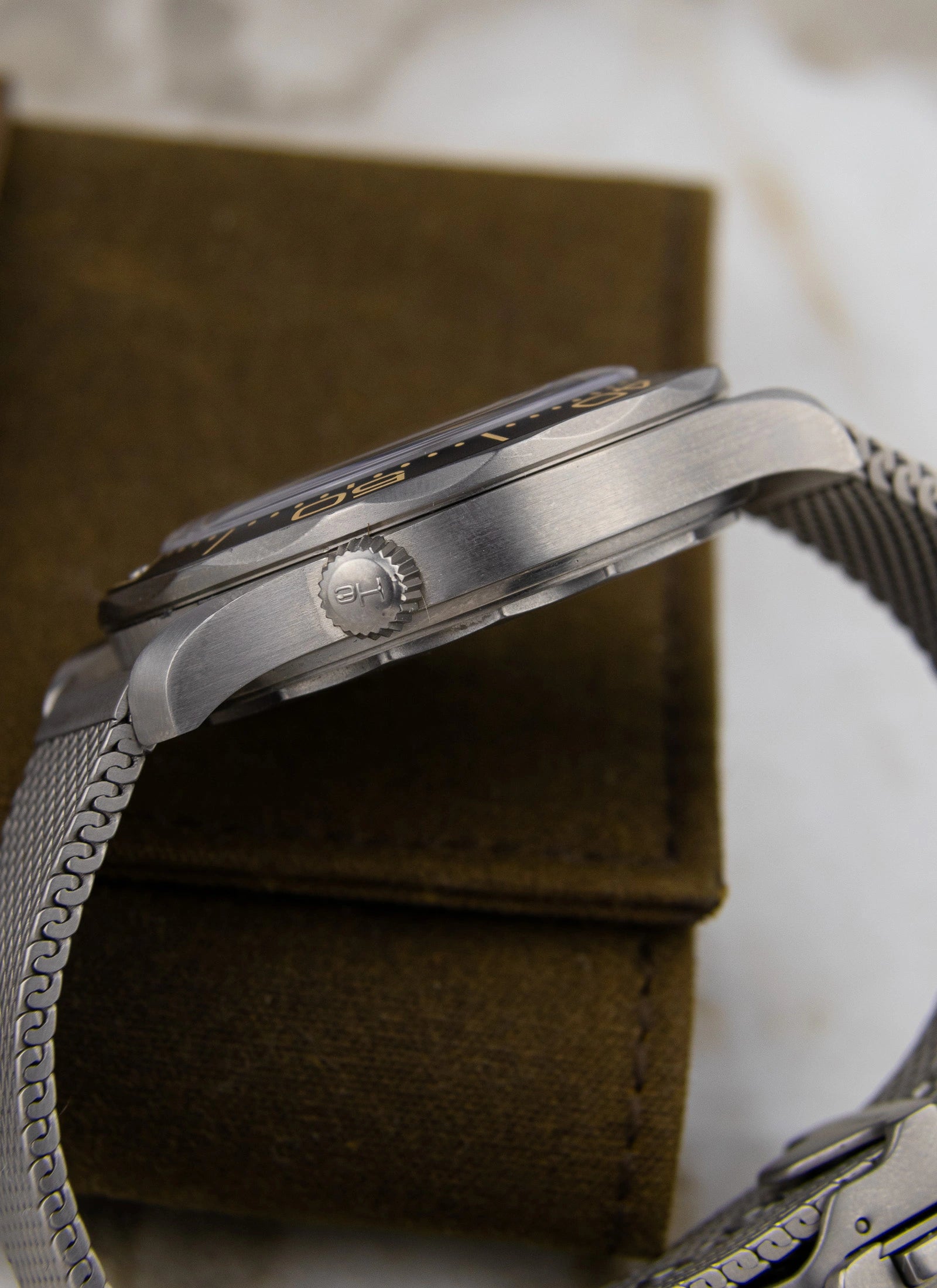 Omega Seamaster 300m Bond Titanium 210.90.42.20.01.001