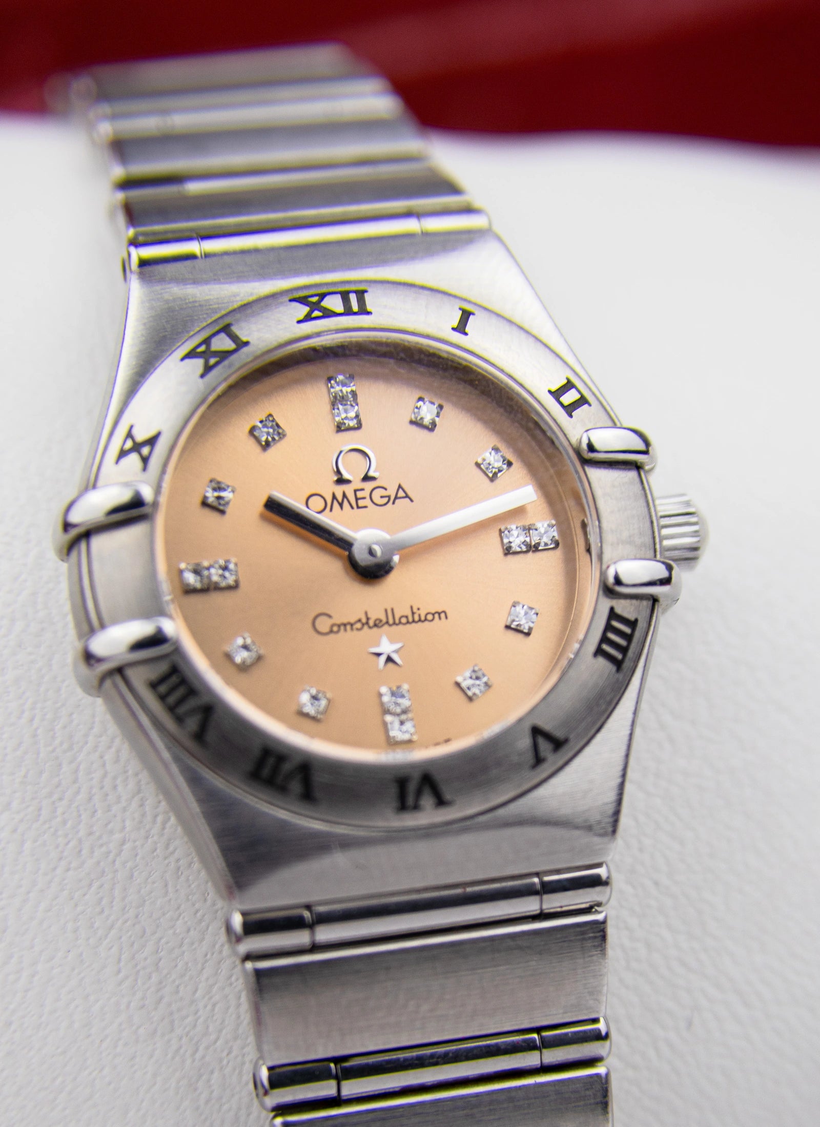 1998 Omega Constellation 1564.66 Cindy Crawford My Choice Limited Edition Salmon Diamond Dial