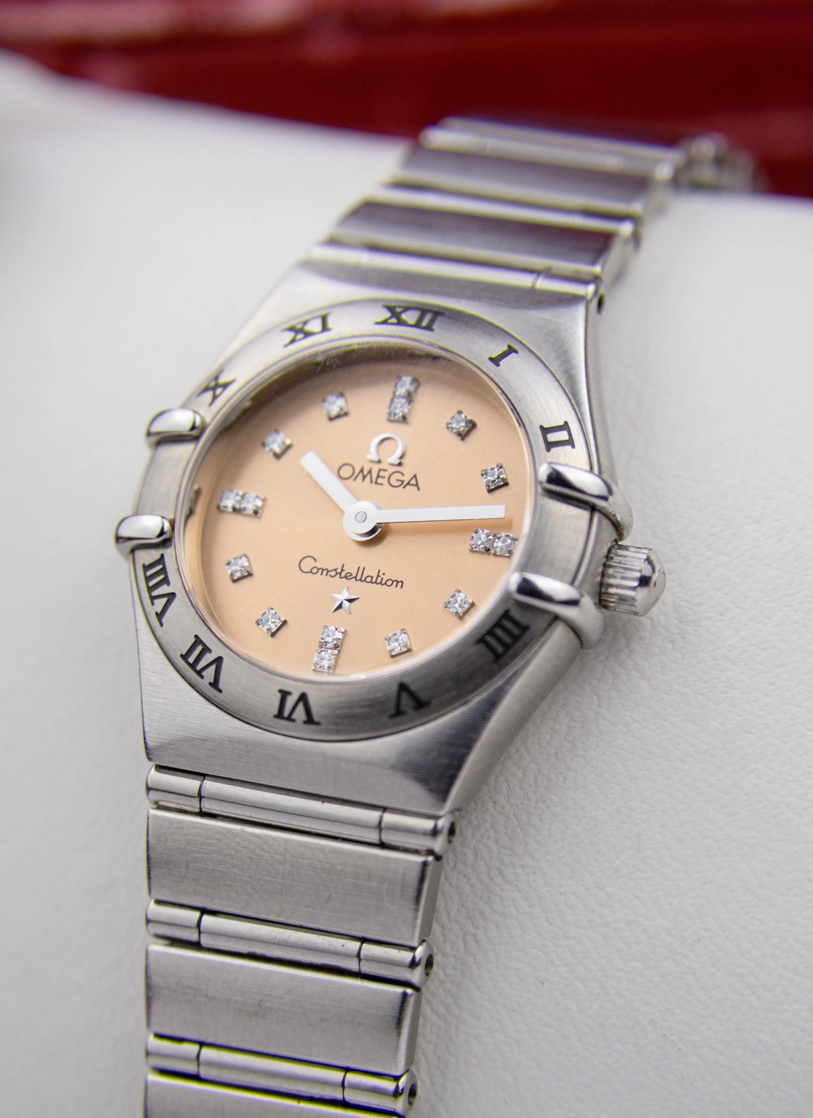 1998 Omega Constellation 1564.66 Cindy Crawford My Choice Limited Edition Salmon Diamond Dial