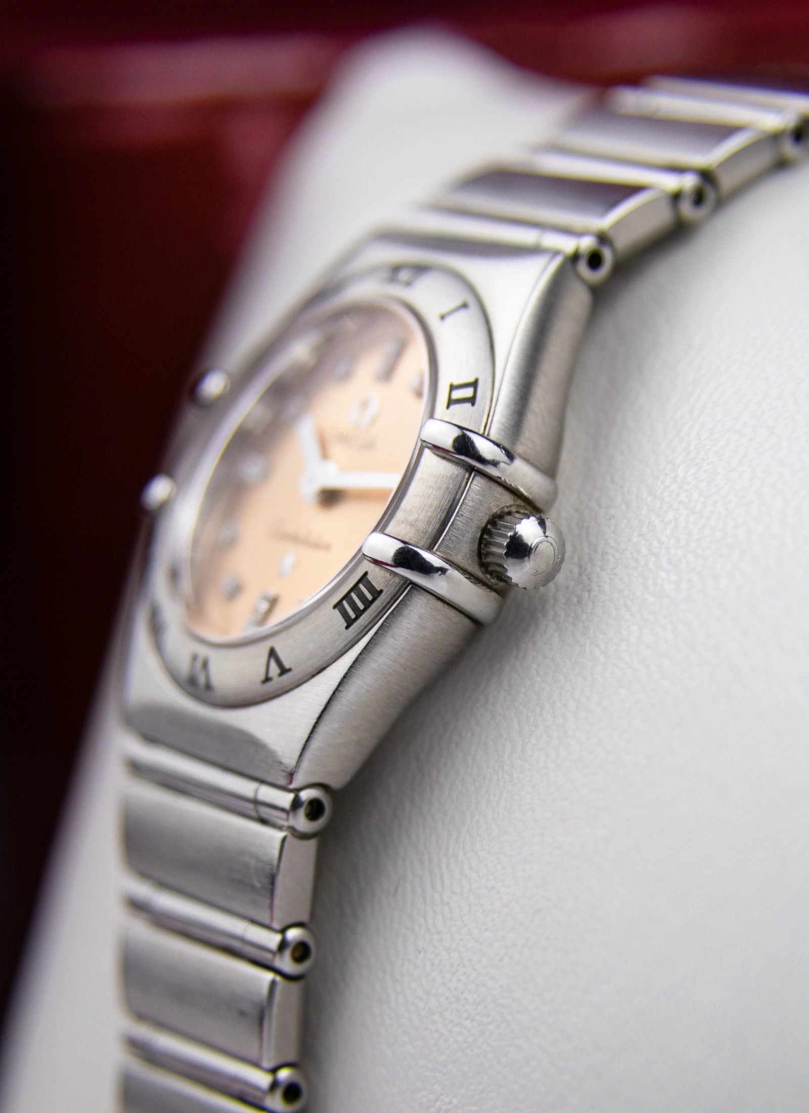 1998 Omega Constellation 1564.66 Cindy Crawford My Choice Limited Edition Salmon Diamond Dial