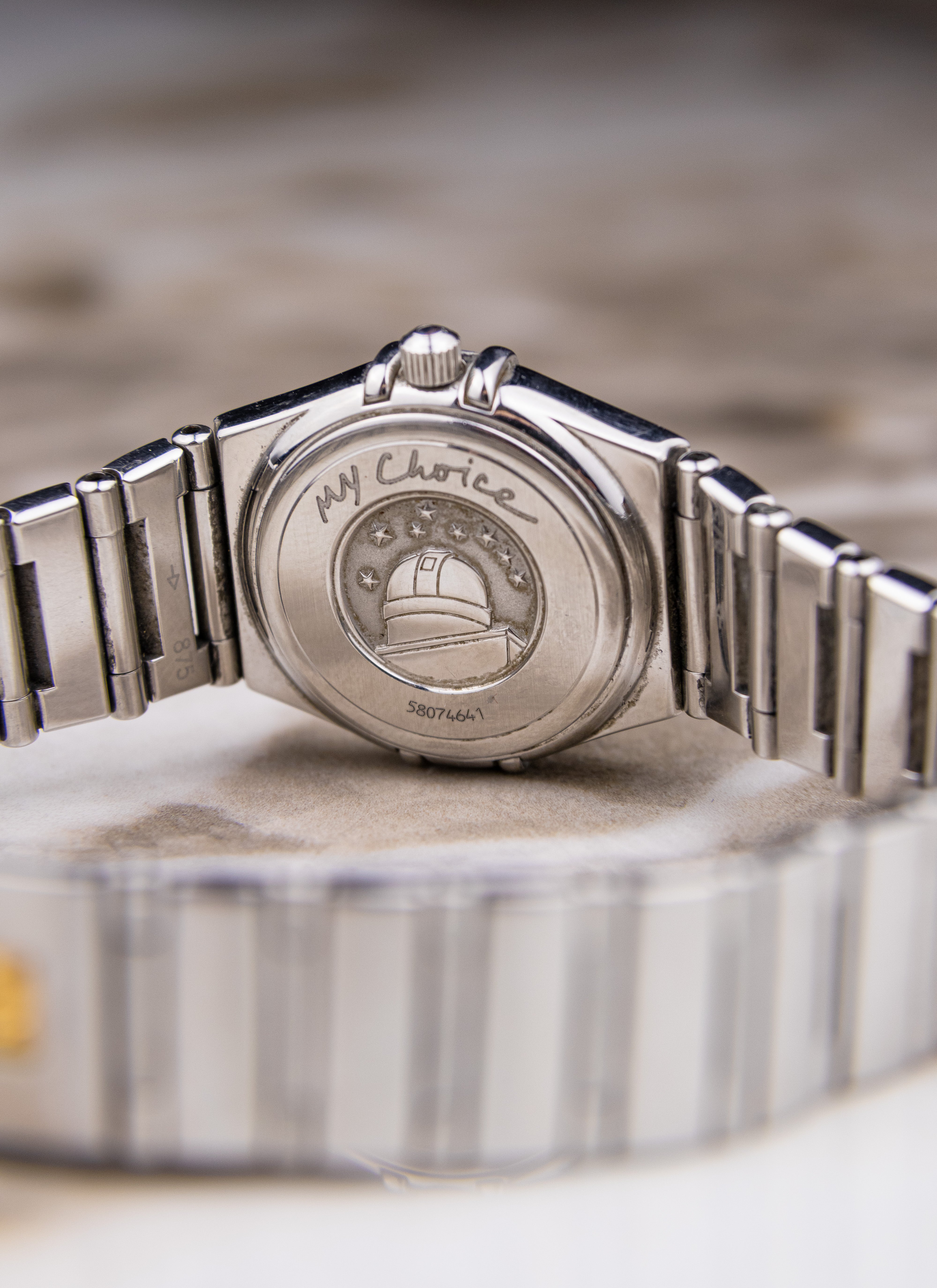 1998 Omega Constellation Manhattan 1561.61 My Choice by Cindy Crawford Salmon Dial