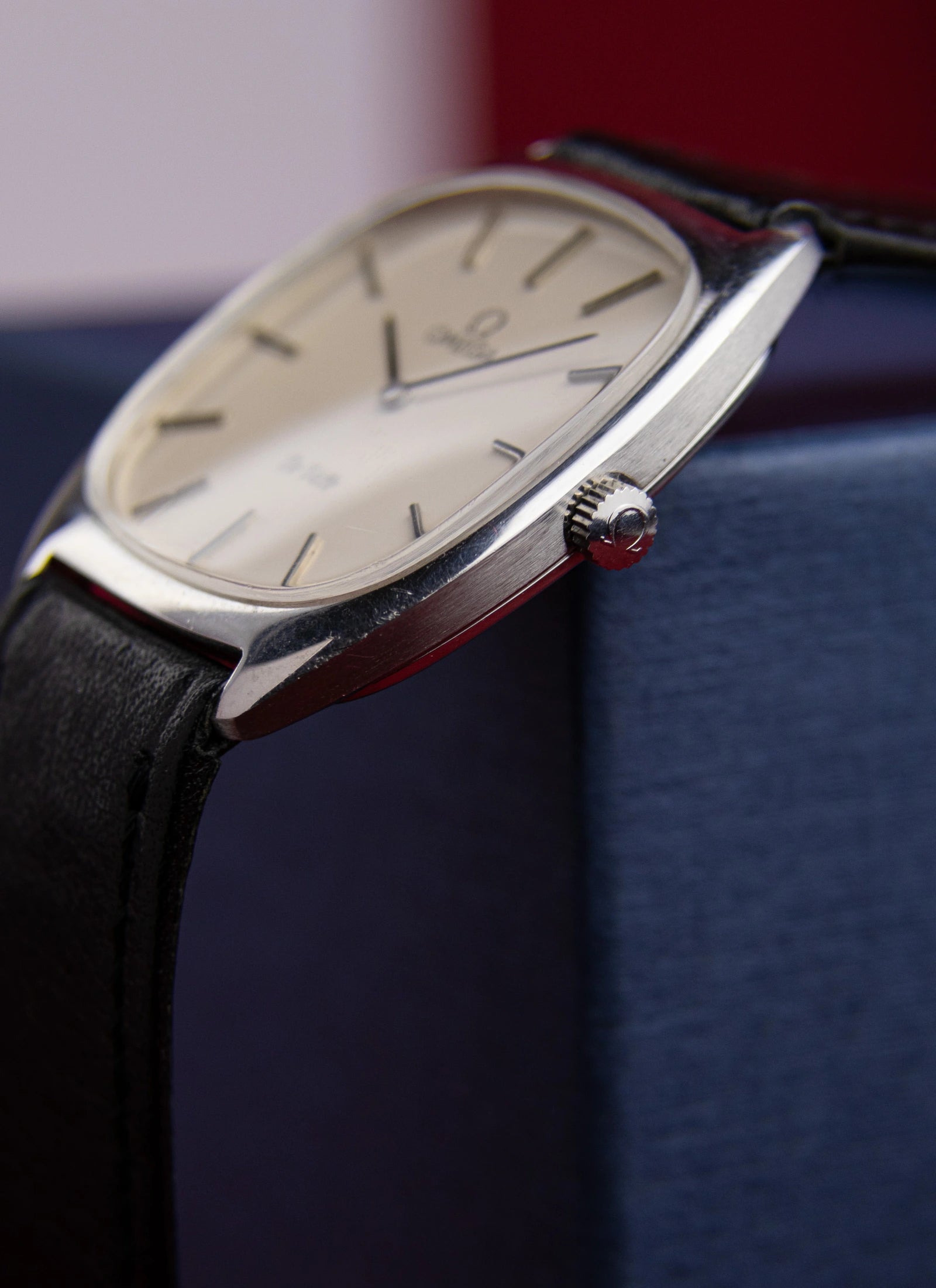 1970s Omega De Ville Tonneau 111.0139 cal. 625