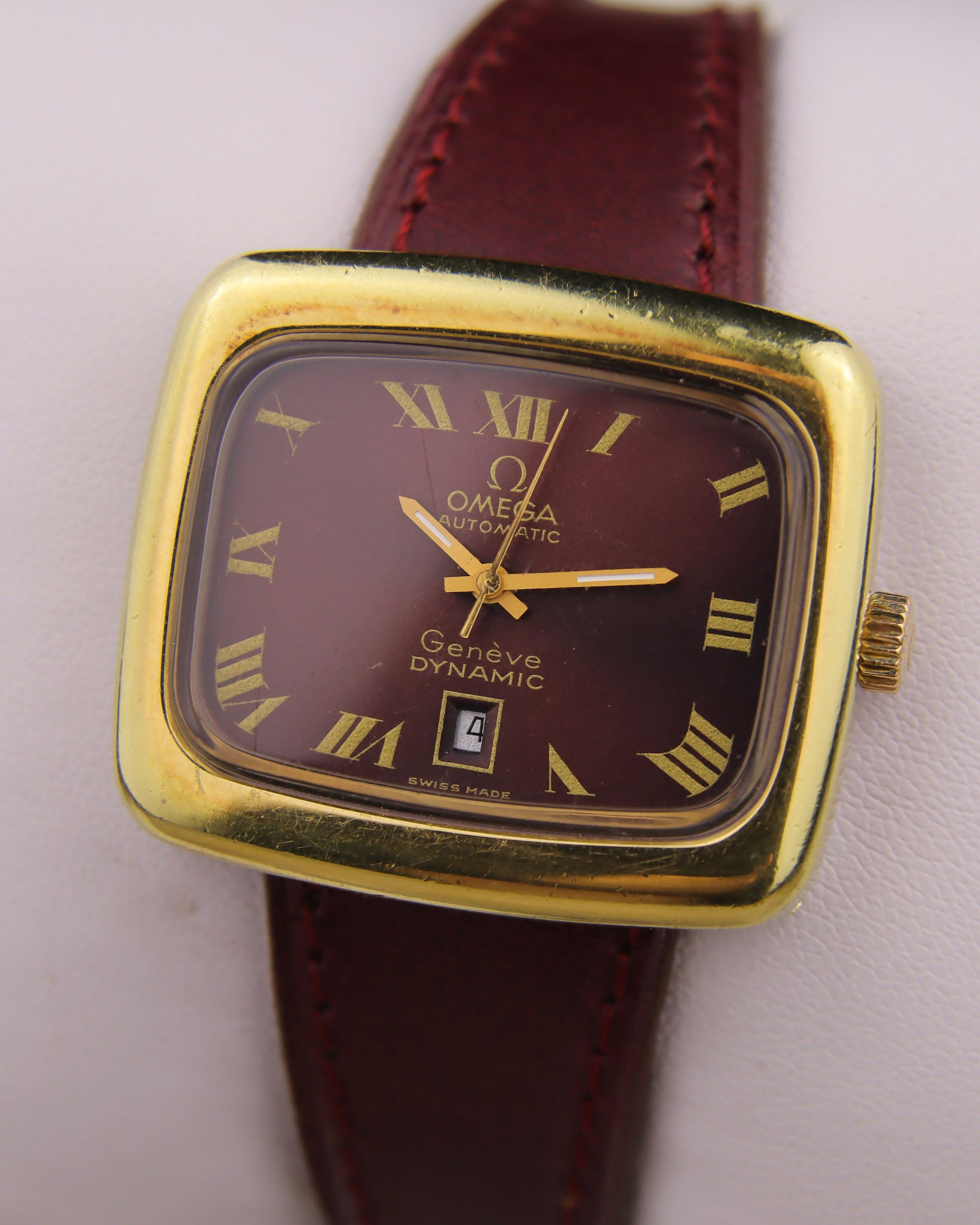 1973 Lady Omega Geneve Dynamic Burgundy 566.072 cal. 684
