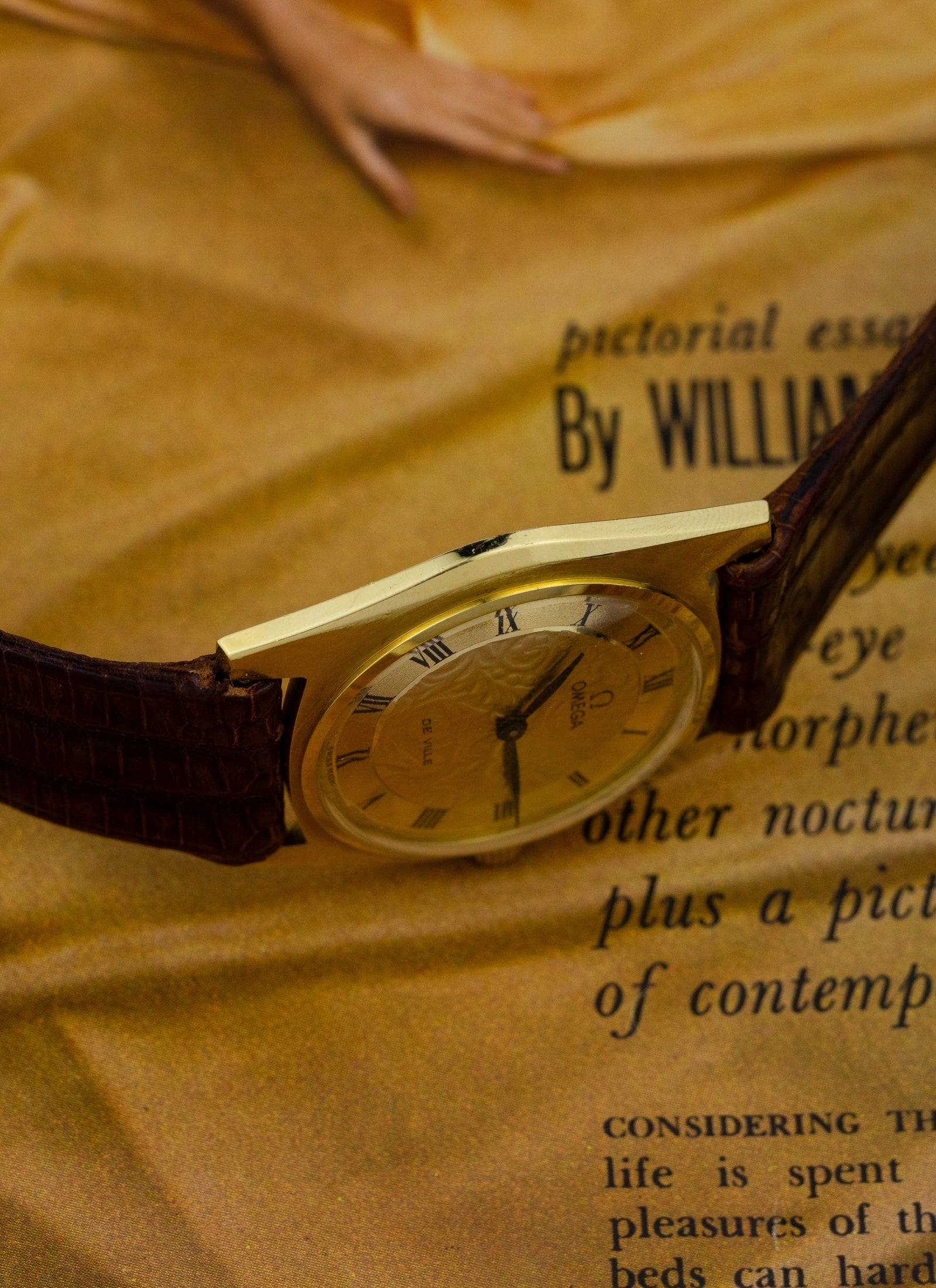 1969 18K Omega De Ville Gold Floral Dial 111.096 cal. 620 Box