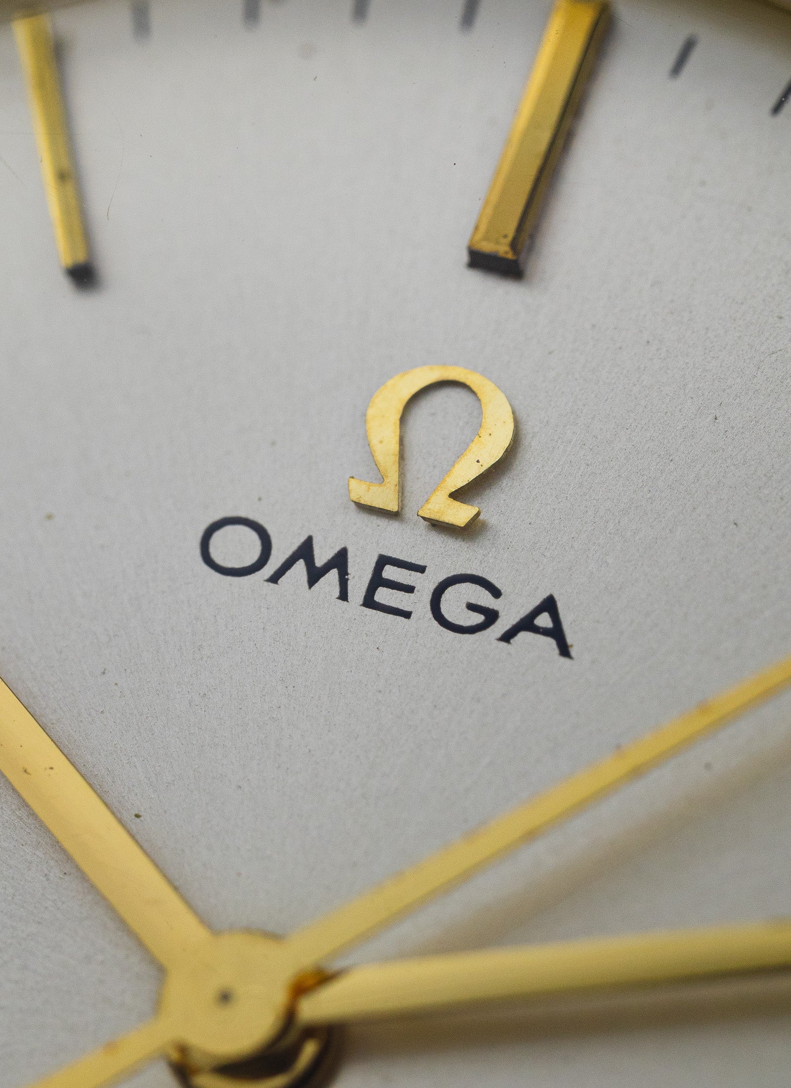 1960s 14K Omega ref. 161.009 cal. 552