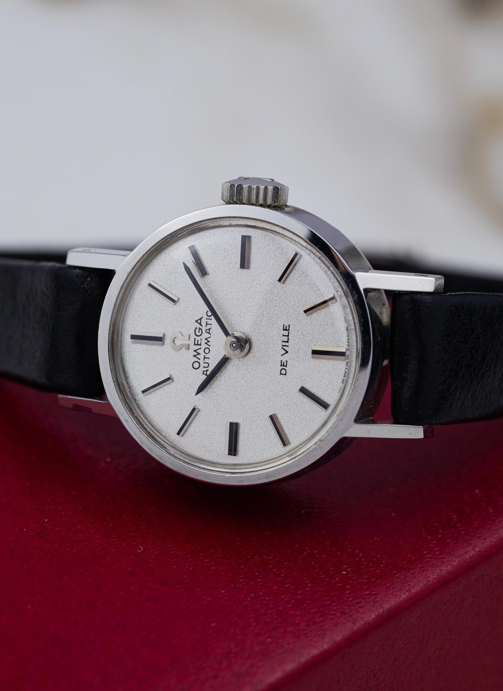 1970 MINT/NOS Lady Omega De Ville Sparkle Dial 551.037 cal. 661