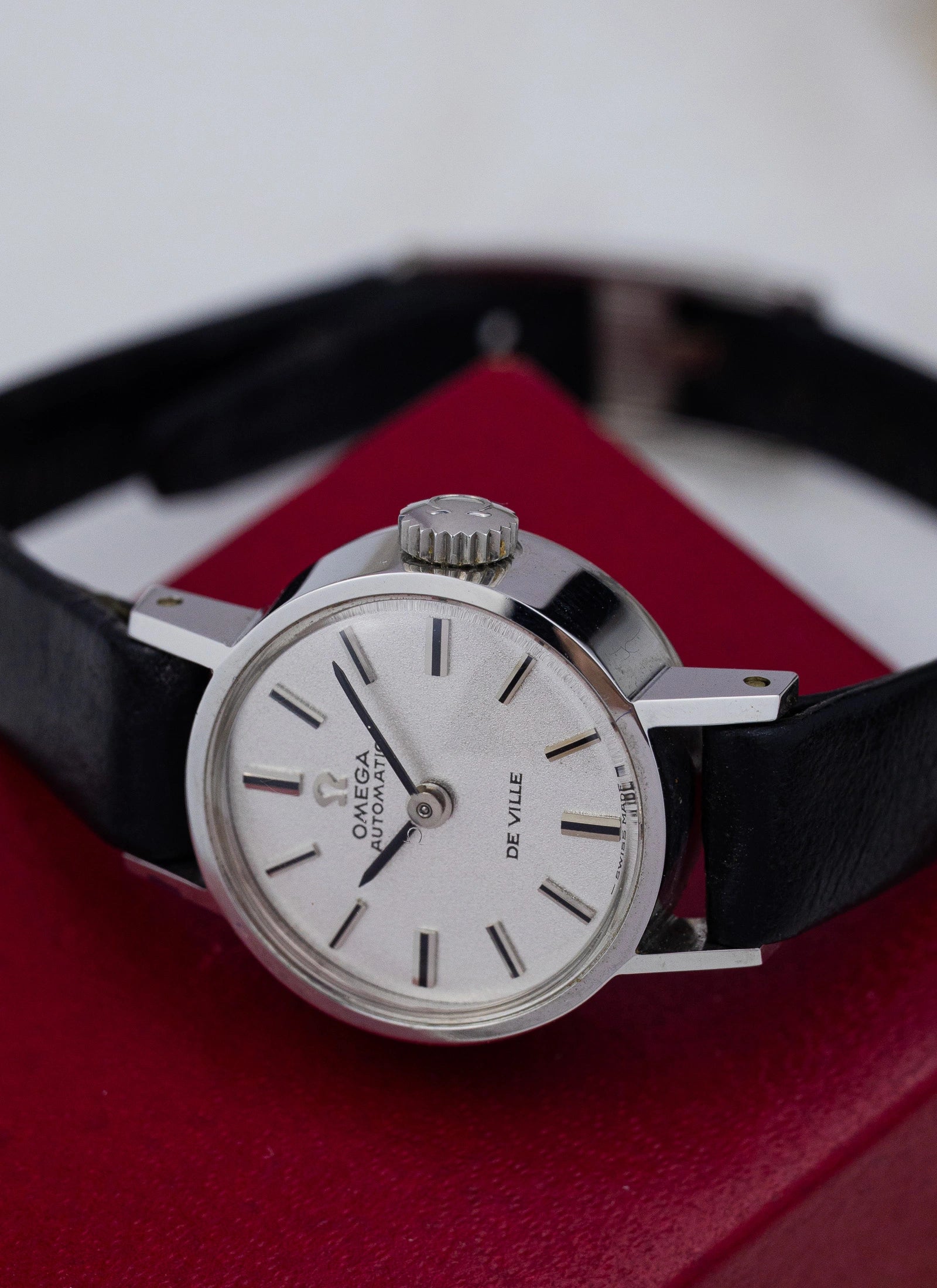 1970 MINT/NOS Lady Omega De Ville Sparkle Dial 551.037 cal. 661