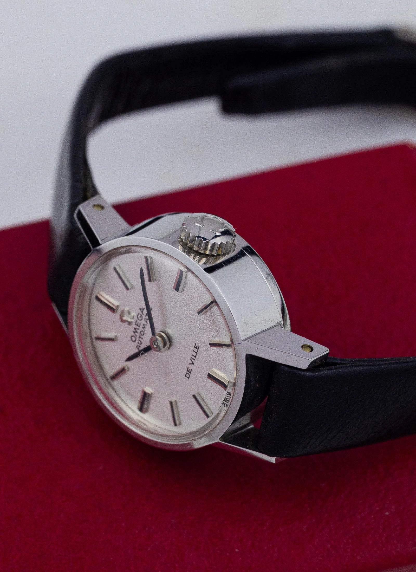 1970 MINT/NOS Lady Omega De Ville Sparkle Dial 551.037 cal. 661