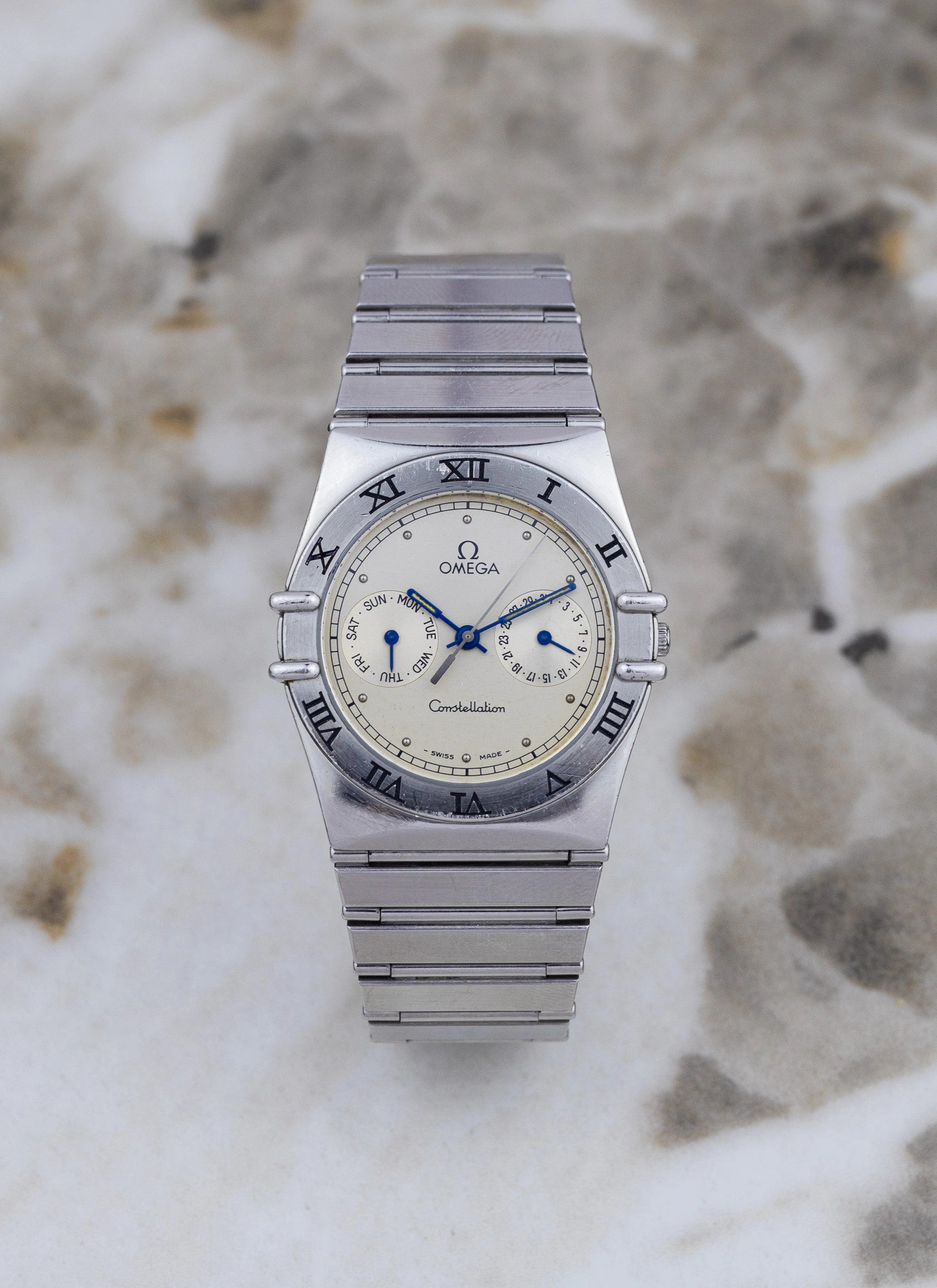 1990s Omega Constellation Manhattan Day-Date "Owl" 396.1070 cal. 1445