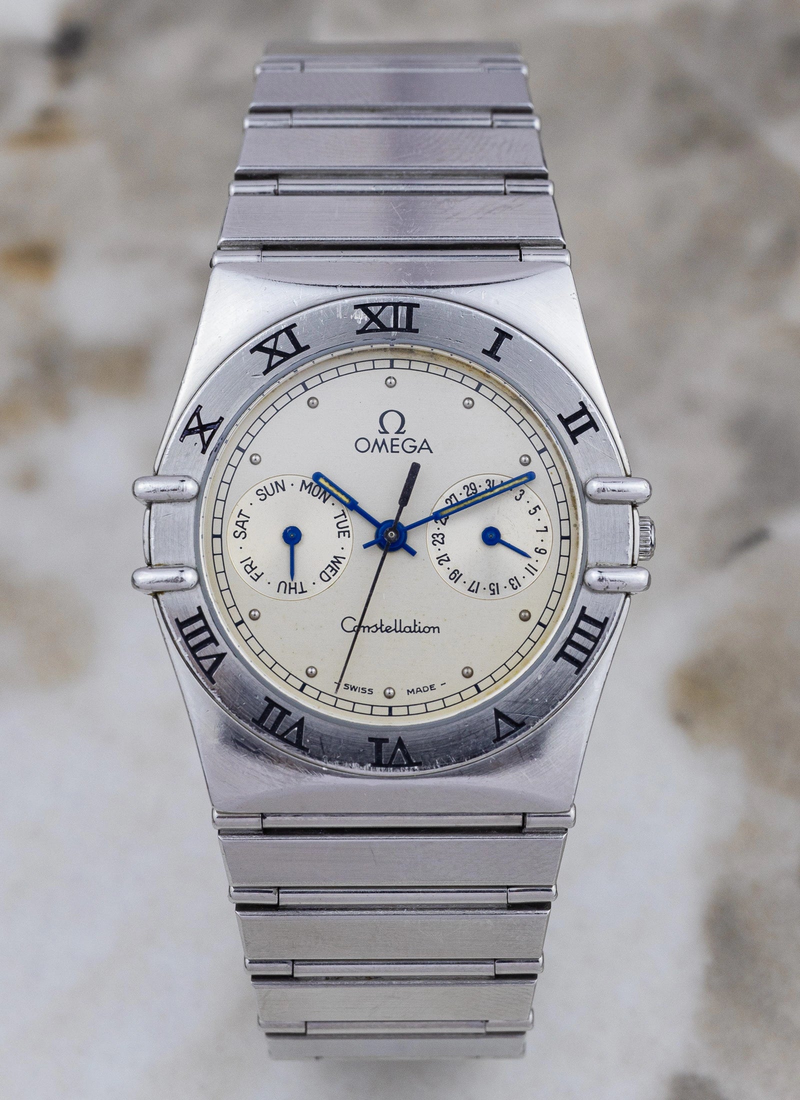1990s Omega Constellation Manhattan Day-Date "Owl" 396.1070 cal. 1445