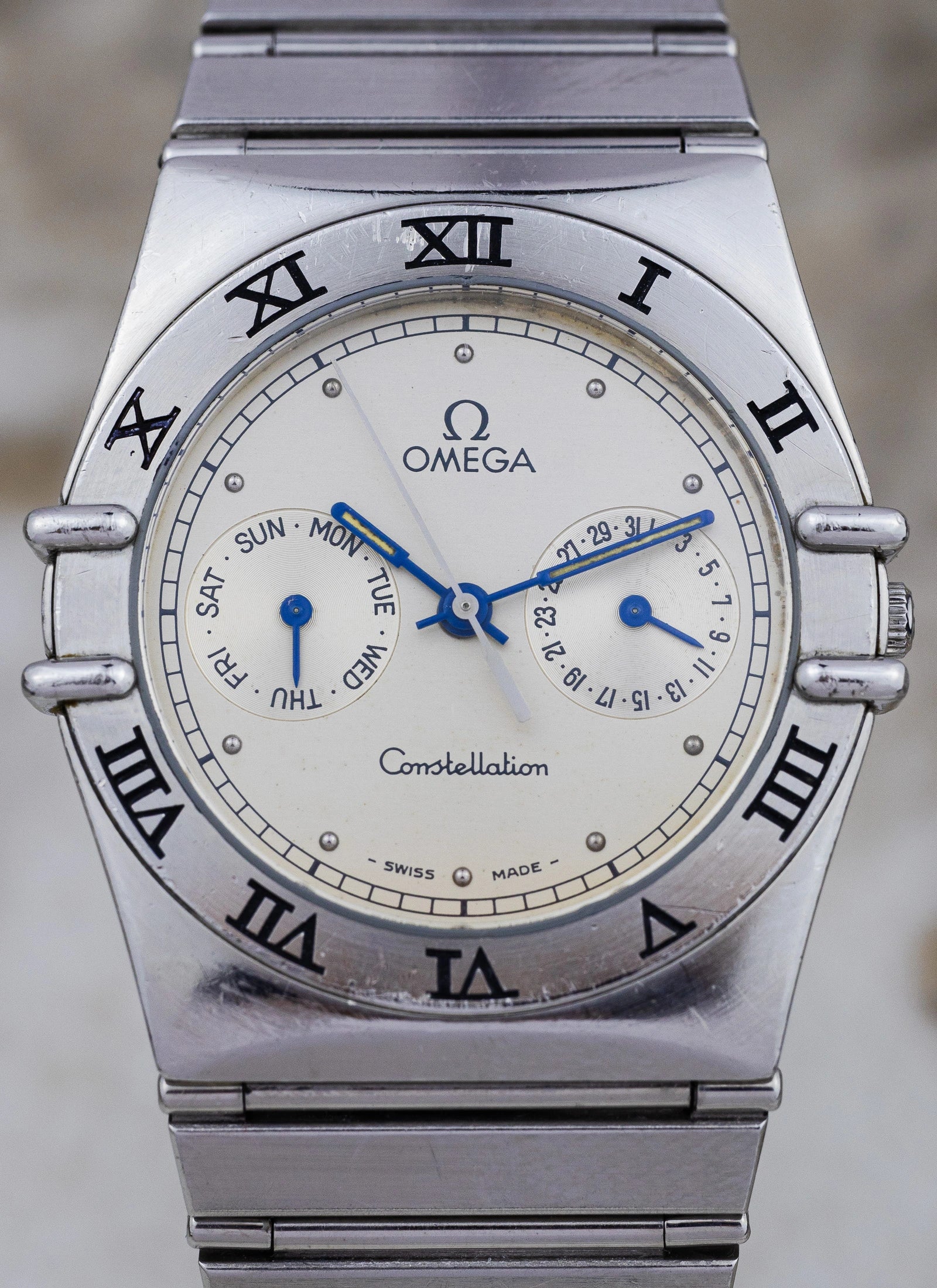 1990s Omega Constellation Manhattan Day-Date "Owl" 396.1070 cal. 1445