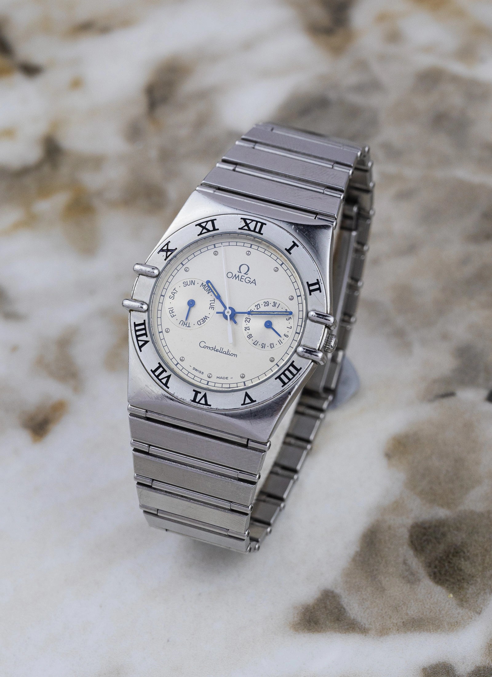 1990s Omega Constellation Manhattan Day-Date "Owl" 396.1070 cal. 1445