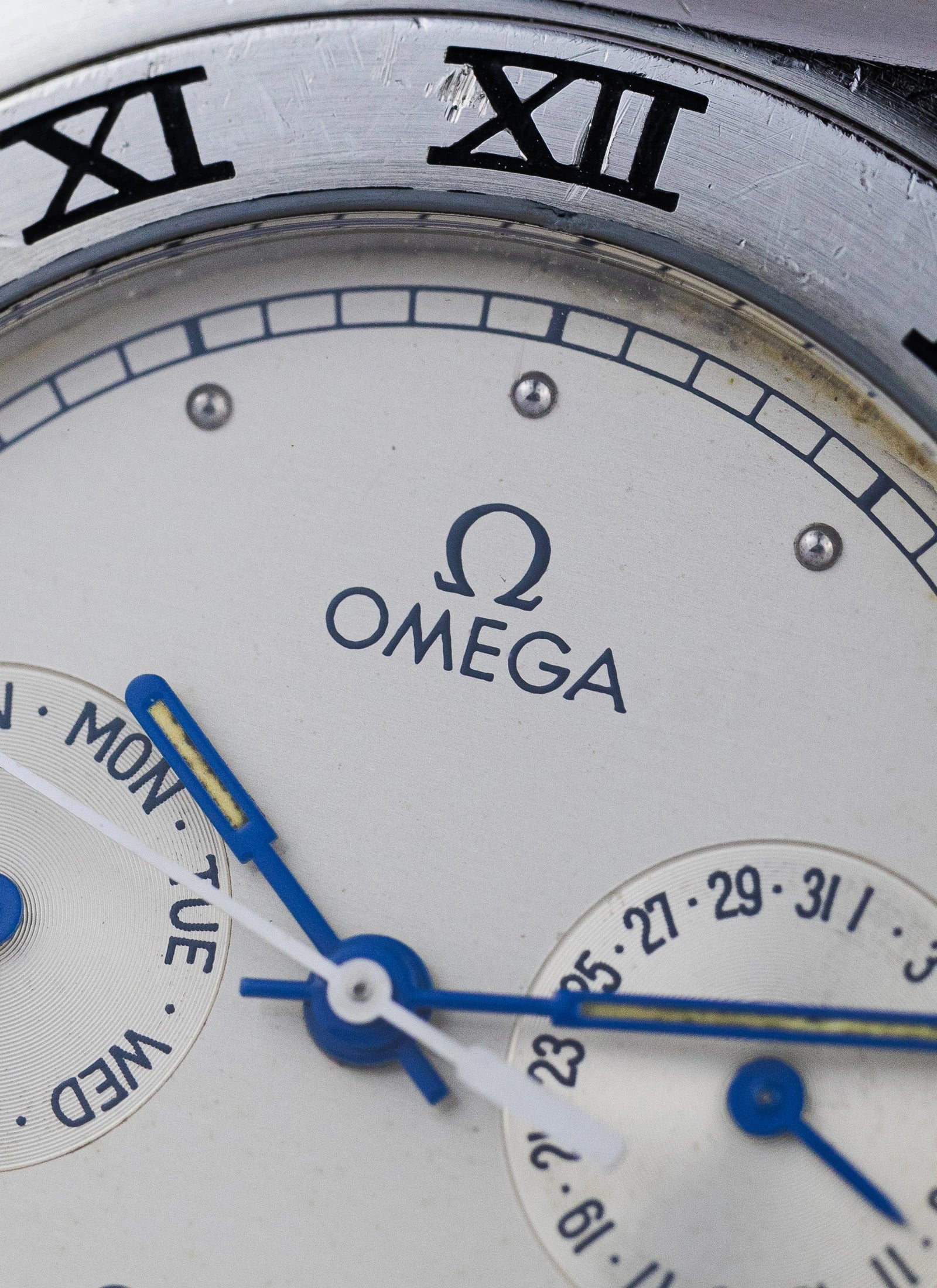 1990s Omega Constellation Manhattan Day-Date "Owl" 396.1070 cal. 1445