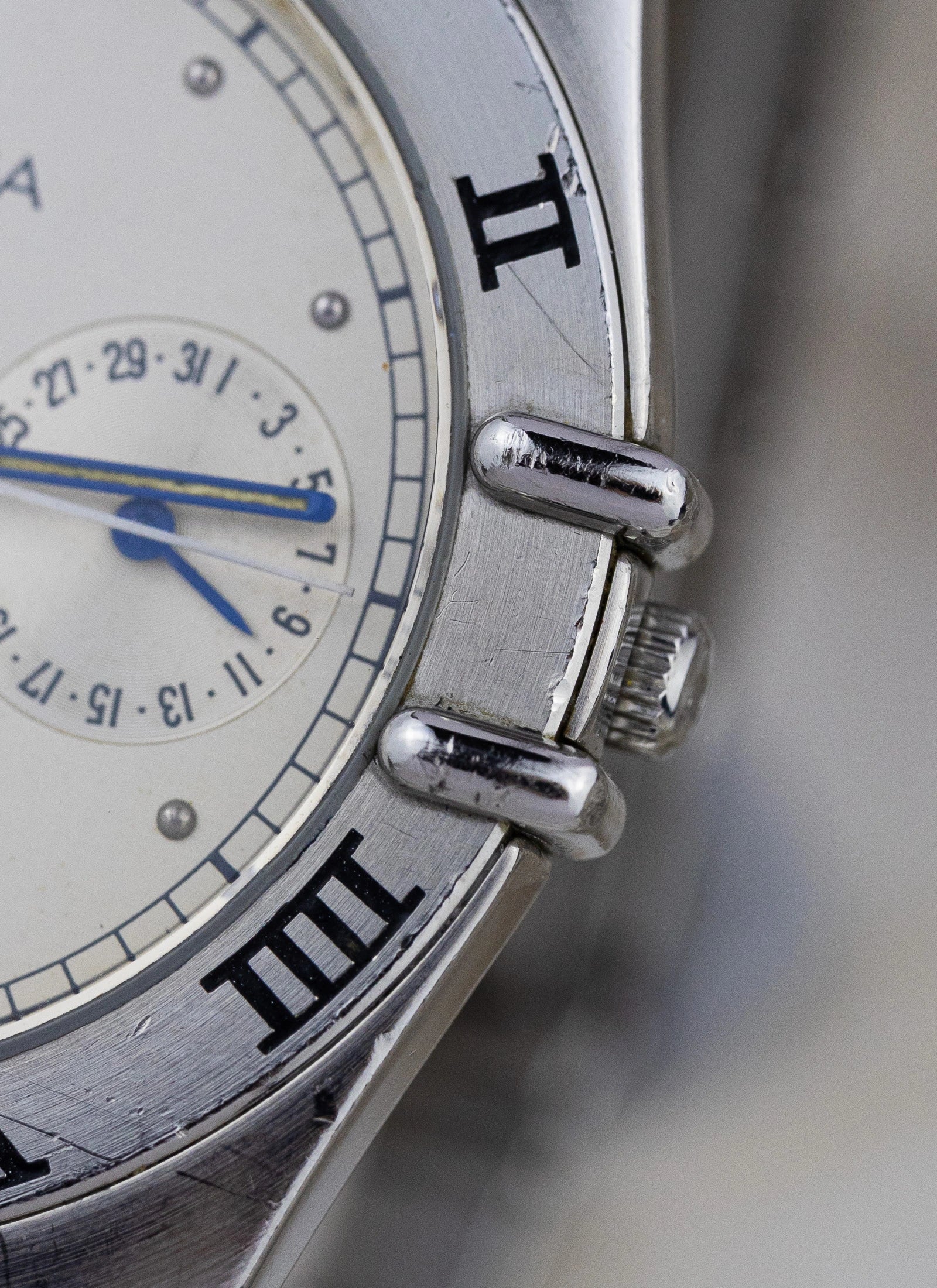 1990s Omega Constellation Manhattan Day-Date "Owl" 396.1070 cal. 1445