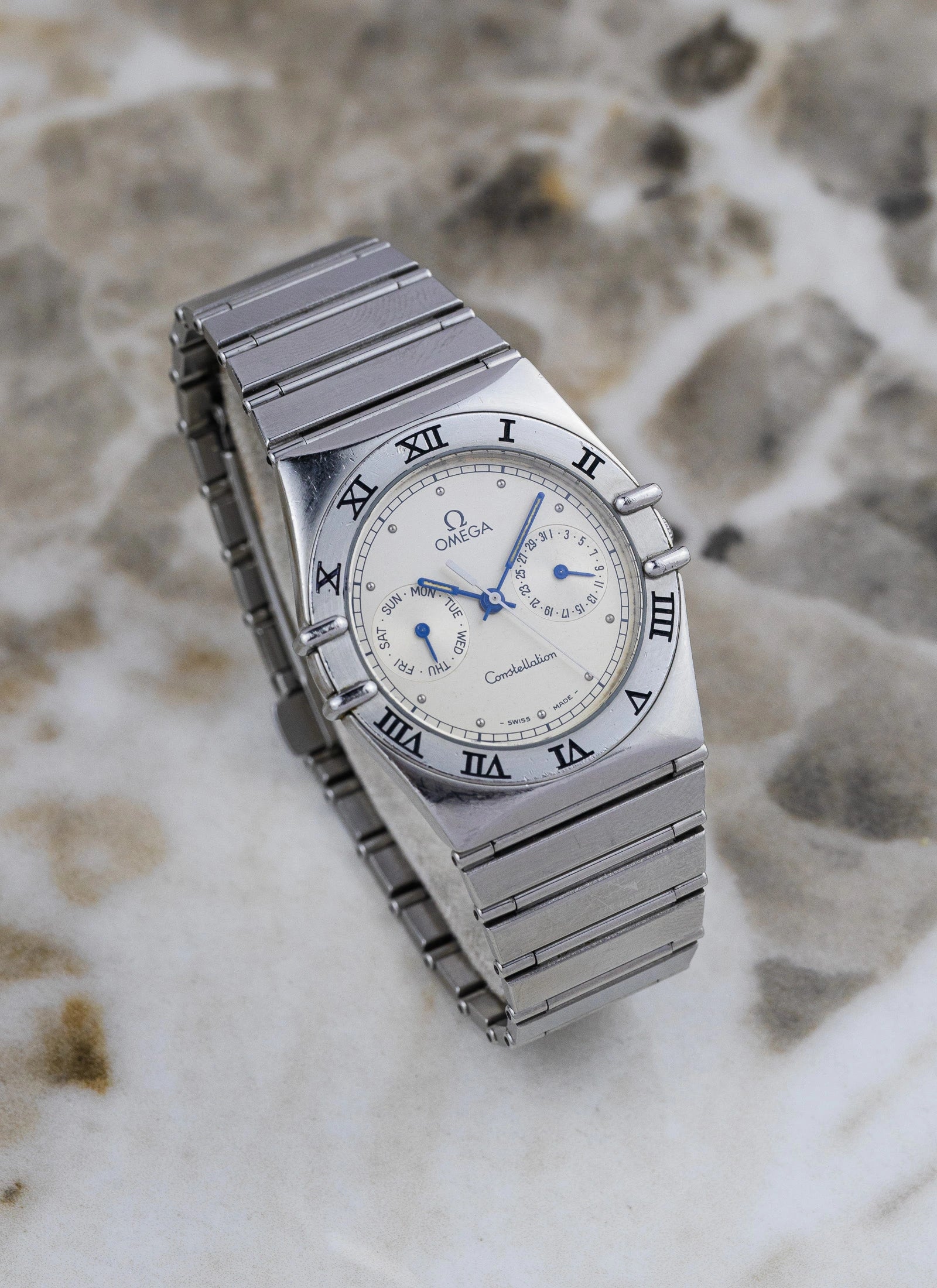 1990s Omega Constellation Manhattan Day-Date "Owl" 396.1070 cal. 1445