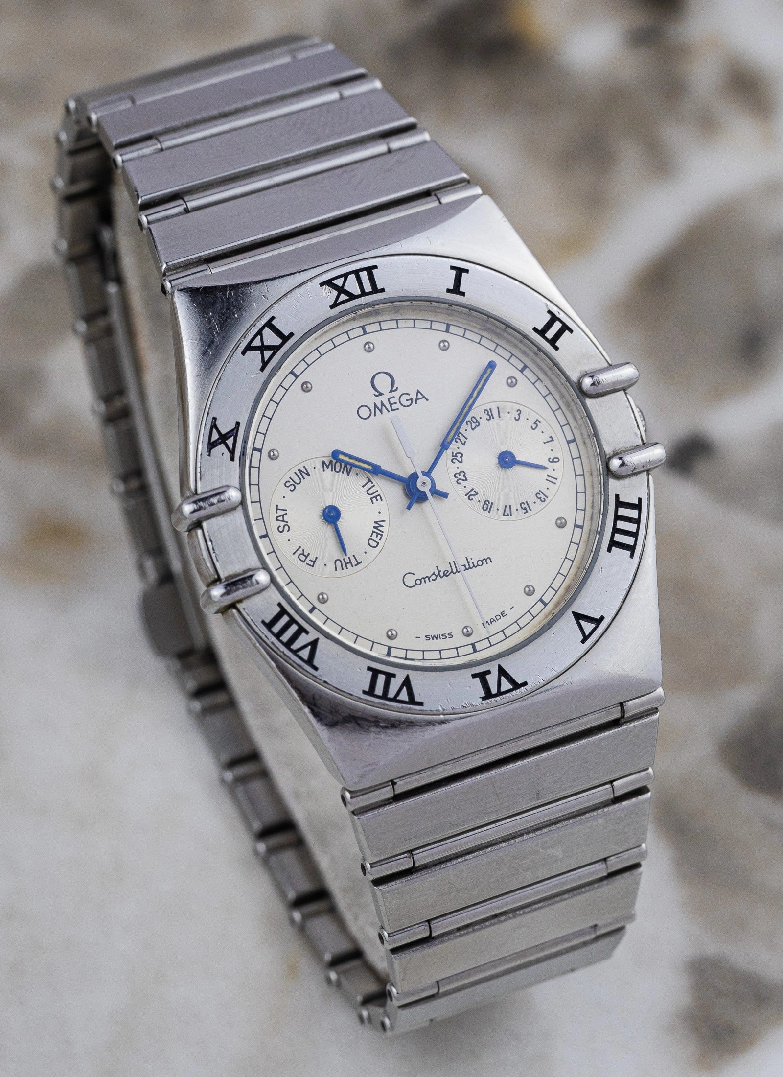 1990s Omega Constellation Manhattan Day-Date "Owl" 396.1070 cal. 1445