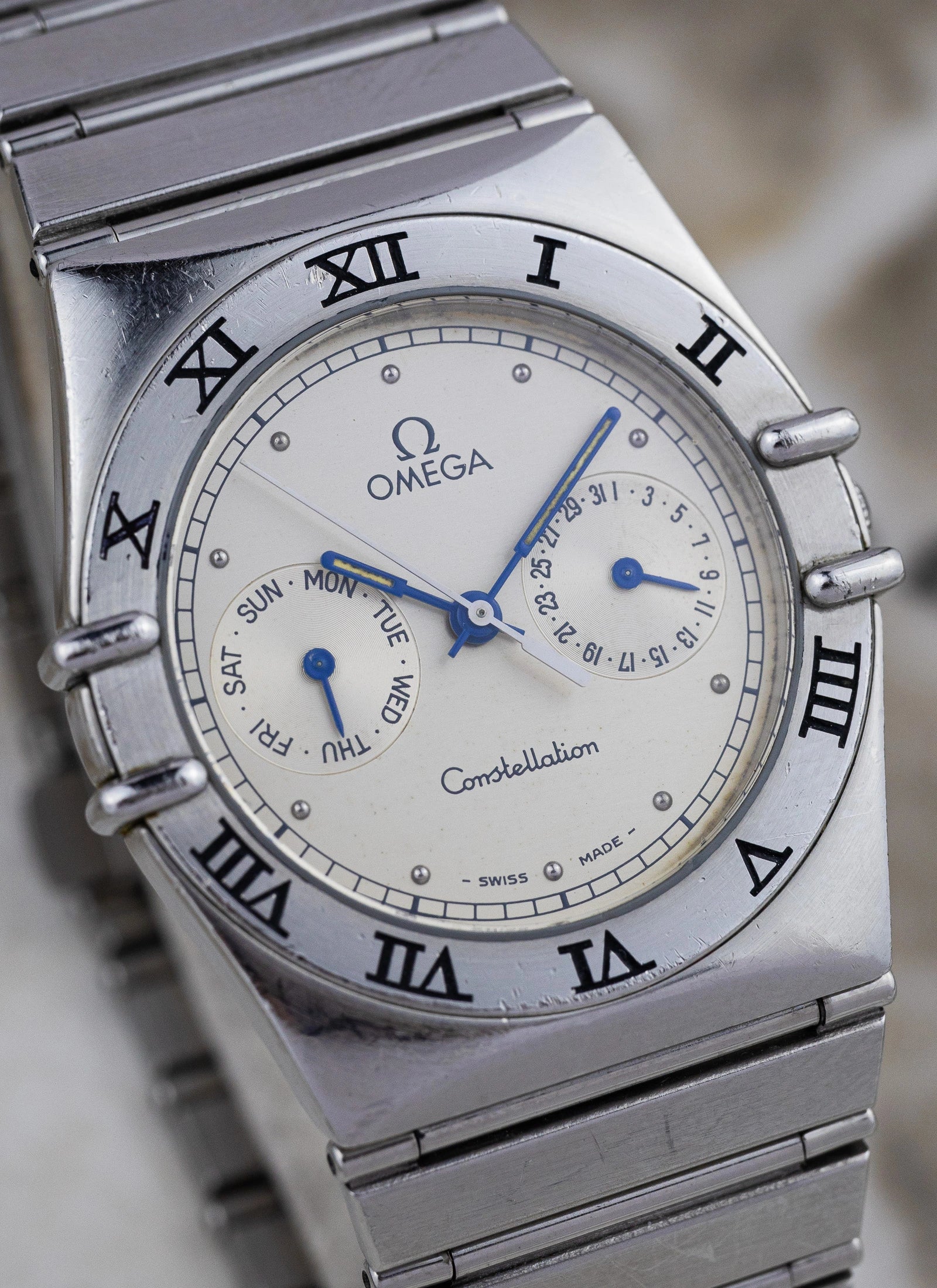 1990s Omega Constellation Manhattan Day-Date "Owl" 396.1070 cal. 1445