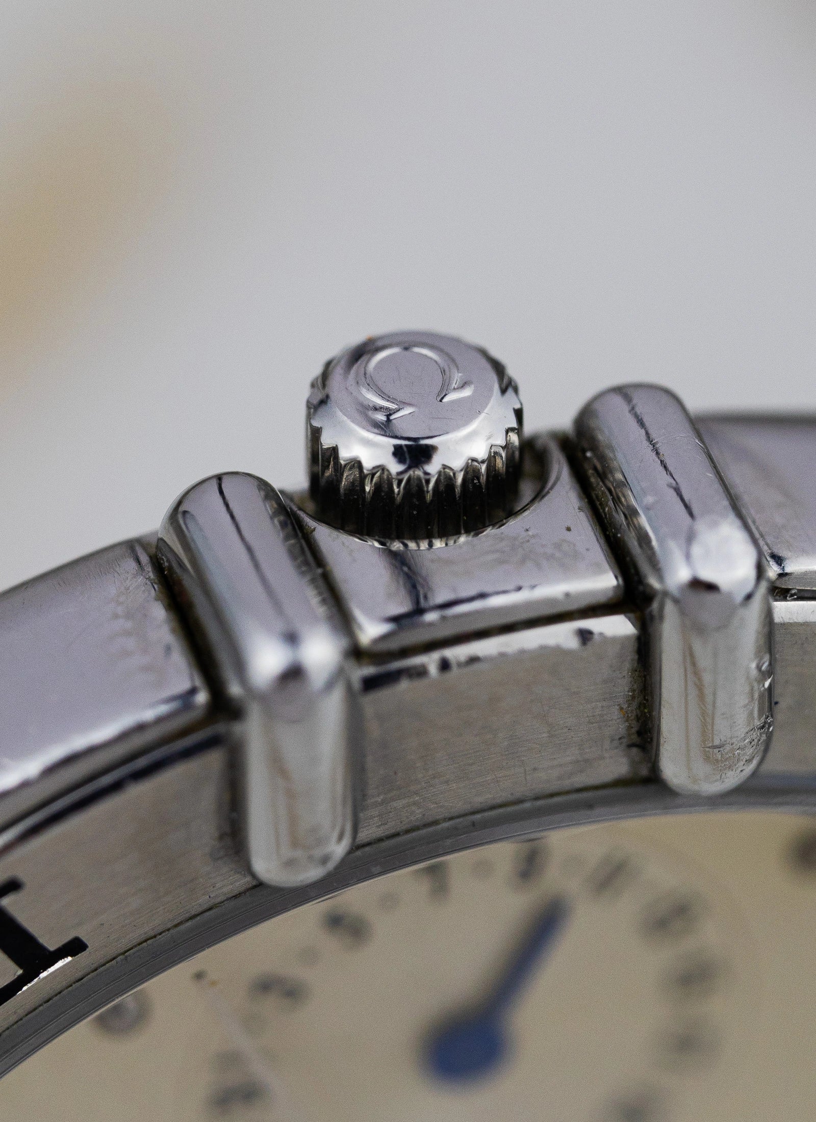 1990s Omega Constellation Manhattan Day-Date "Owl" 396.1070 cal. 1445