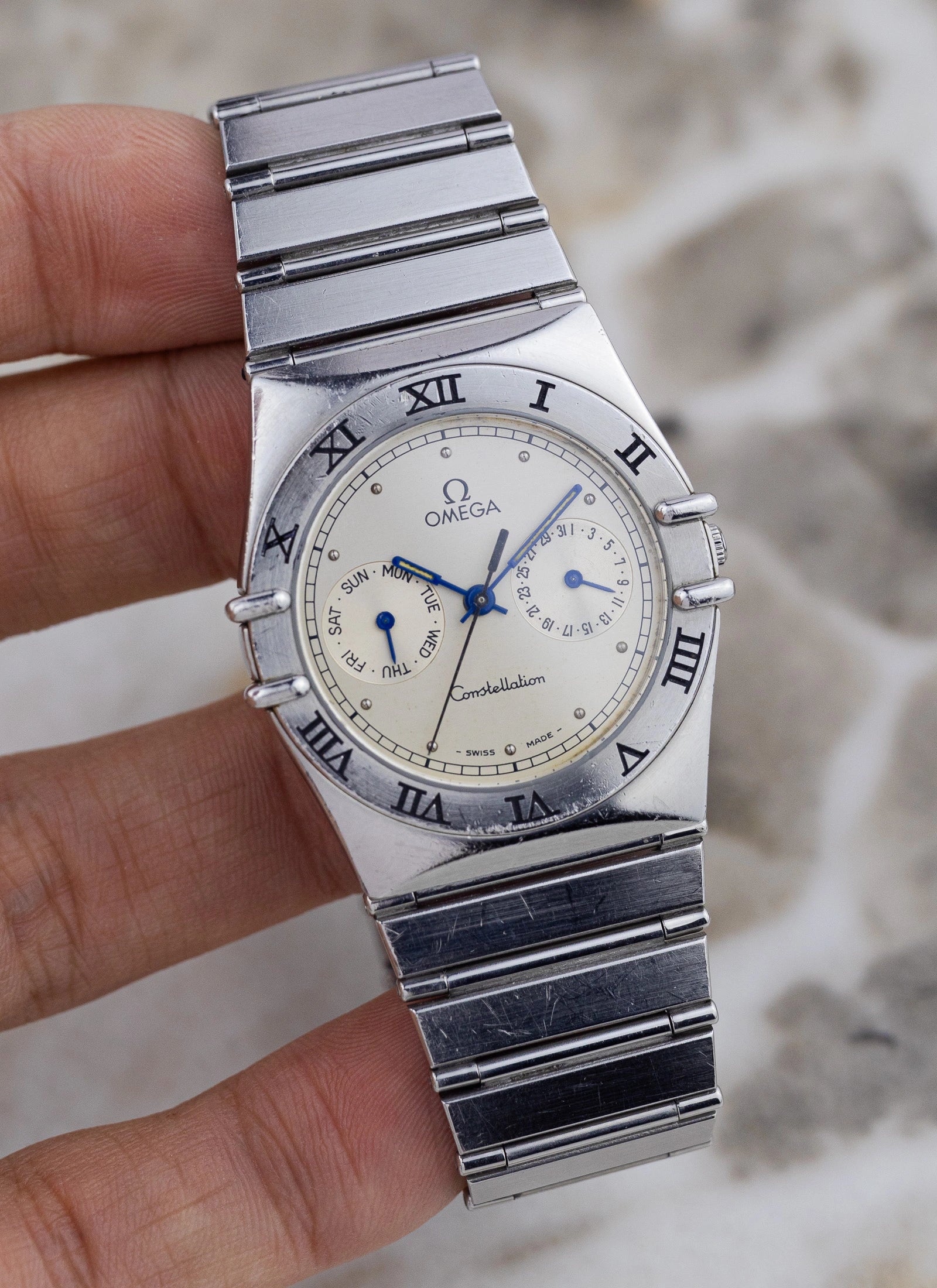 1990s Omega Constellation Manhattan Day-Date "Owl" 396.1070 cal. 1445