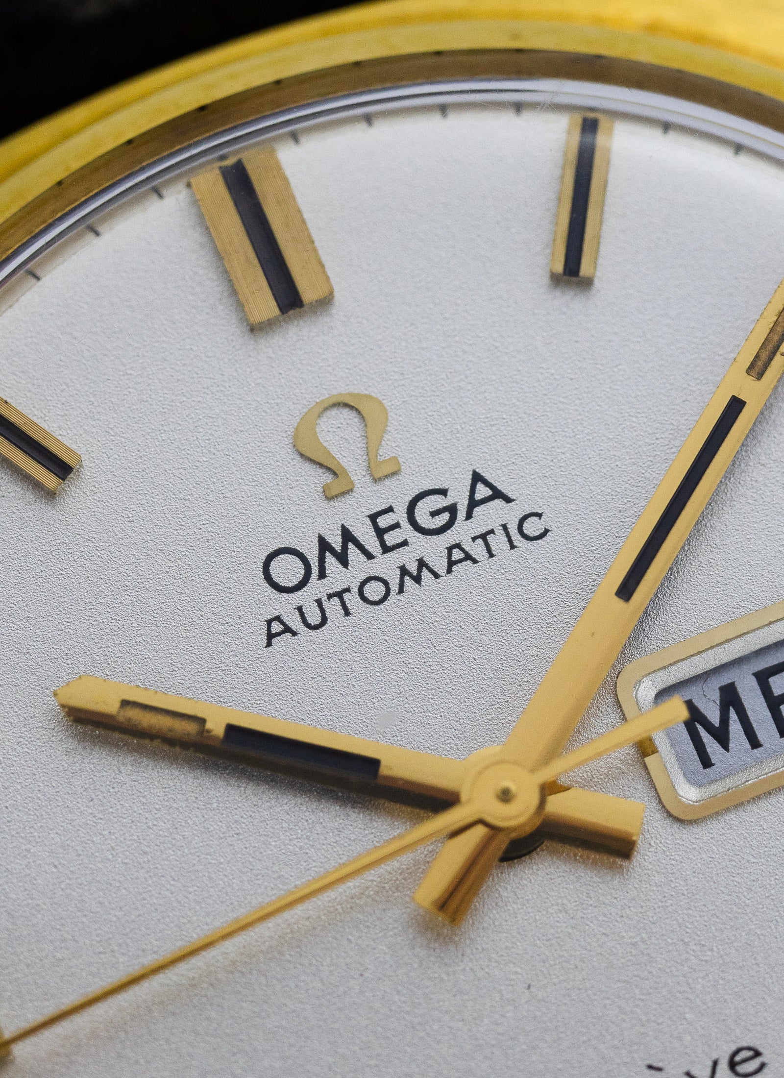 1970 18K Omega Geneve NOS/LNOS 162.9009 cal. 752 Box