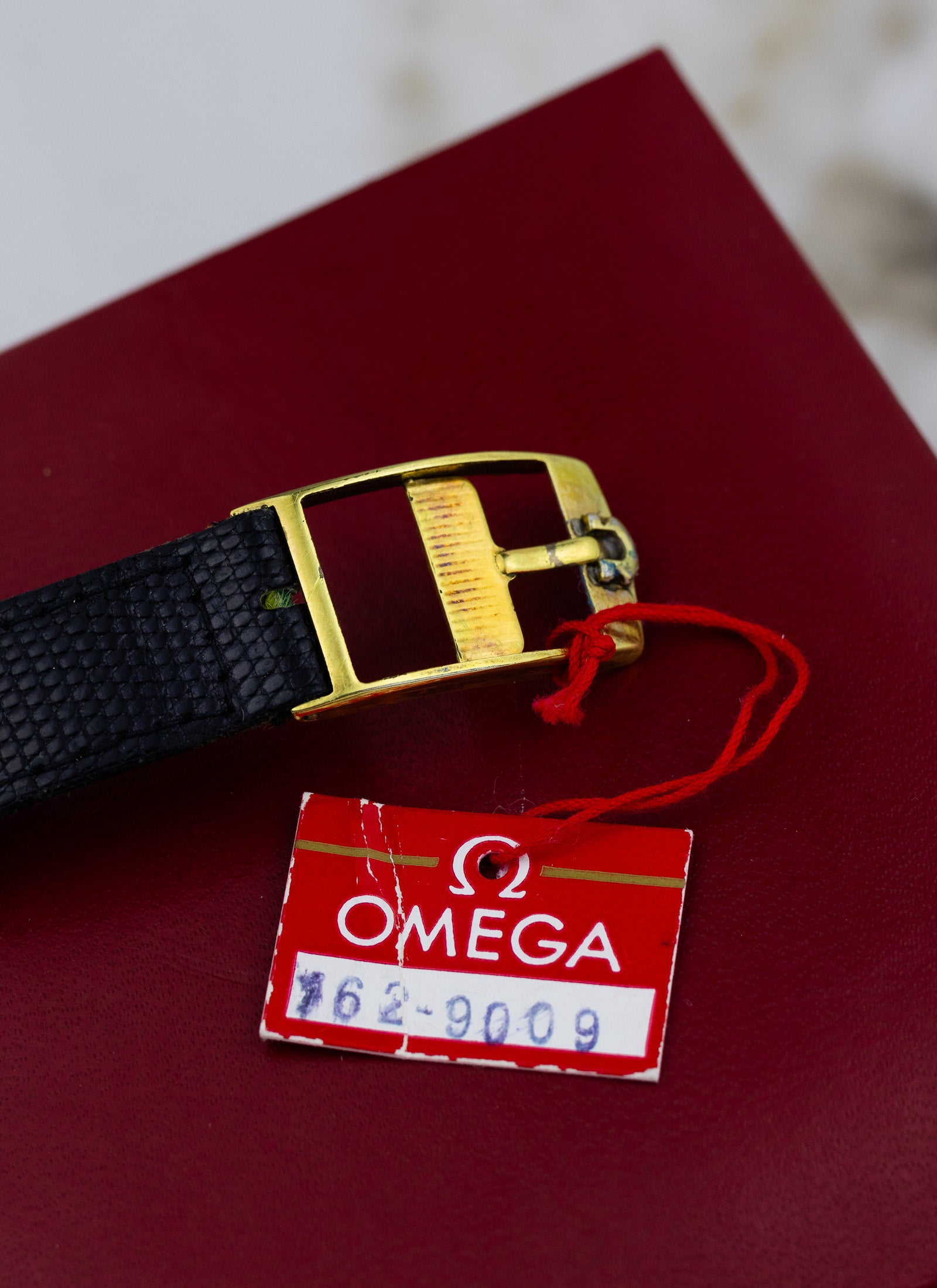 1970 18K Omega Geneve NOS/LNOS 162.9009 cal. 752 Box