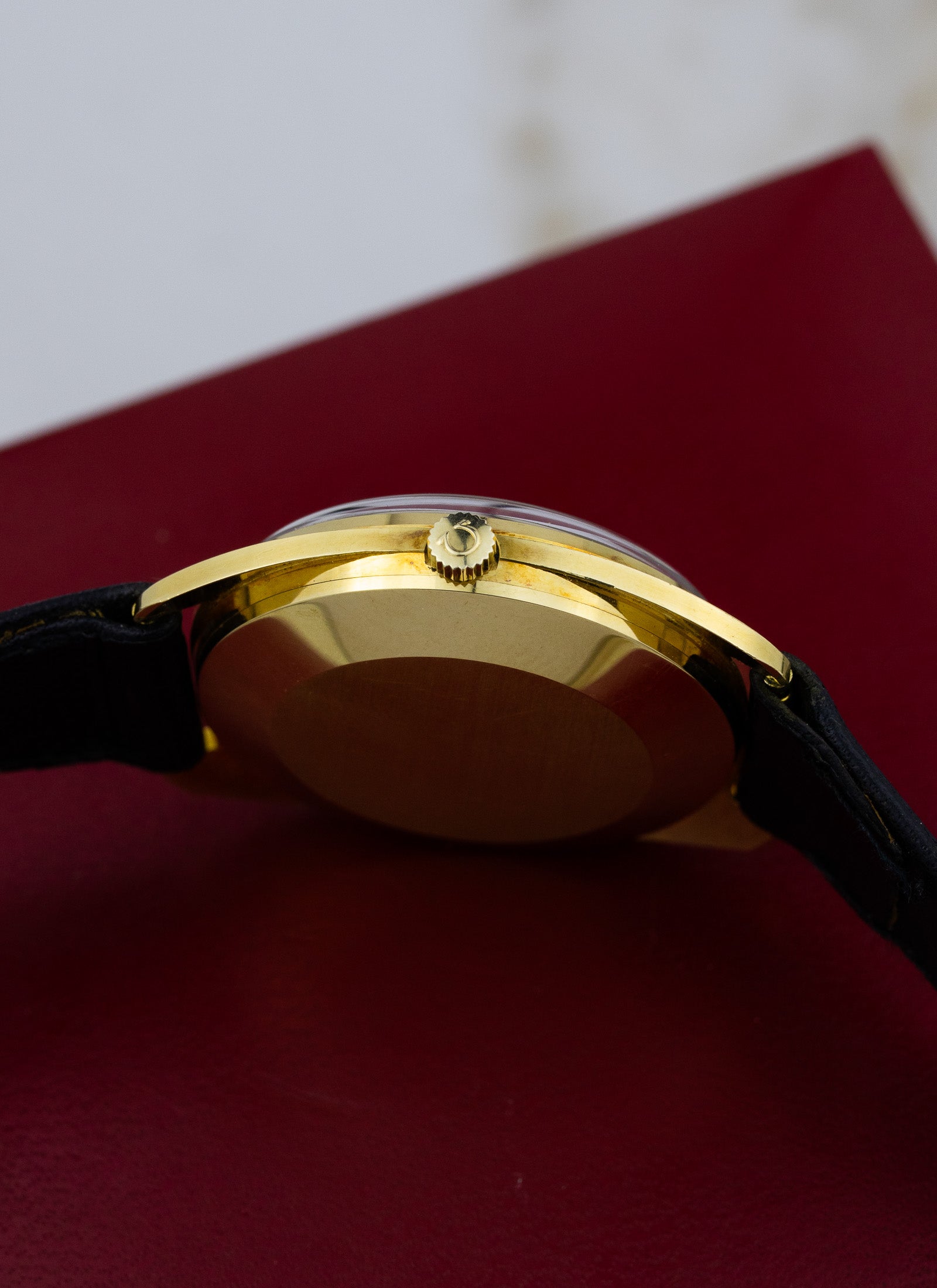 1970 18K Omega Geneve NOS/LNOS 162.9009 cal. 752 Box