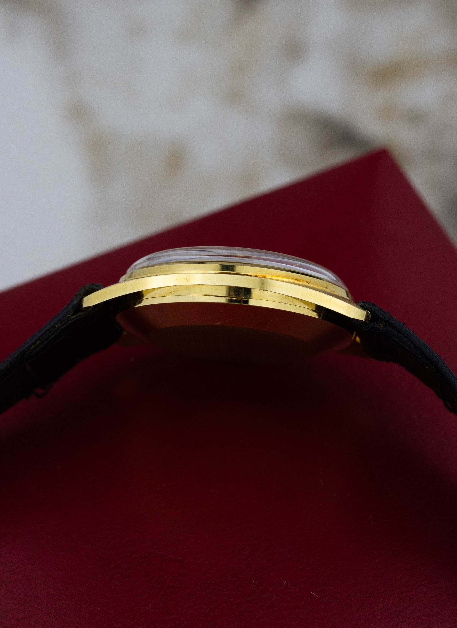 1970 18K Omega Geneve NOS/LNOS 162.9009 cal. 752 Box
