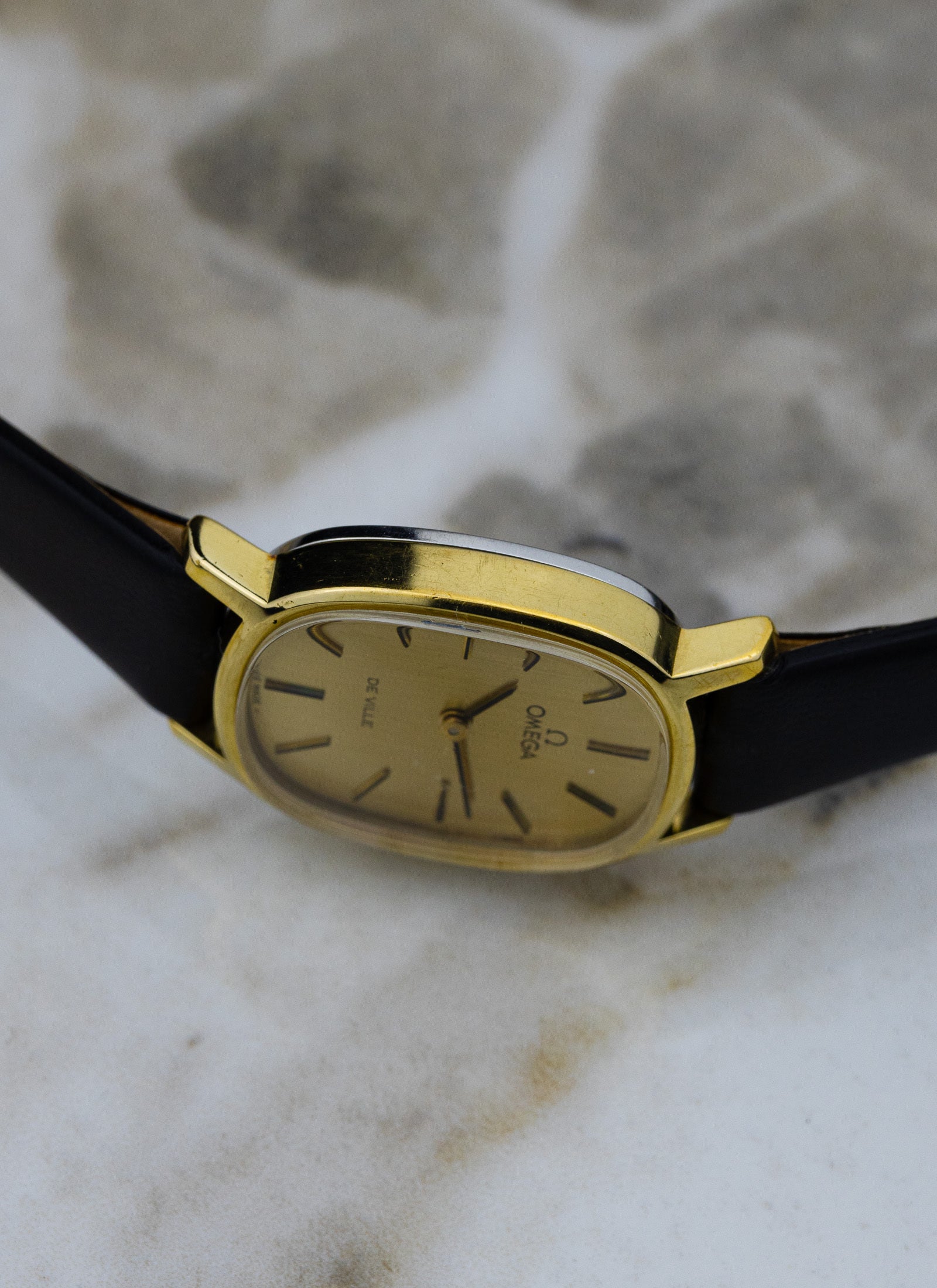 1975 Lady Omega De Ville 511.0509 cal. 625