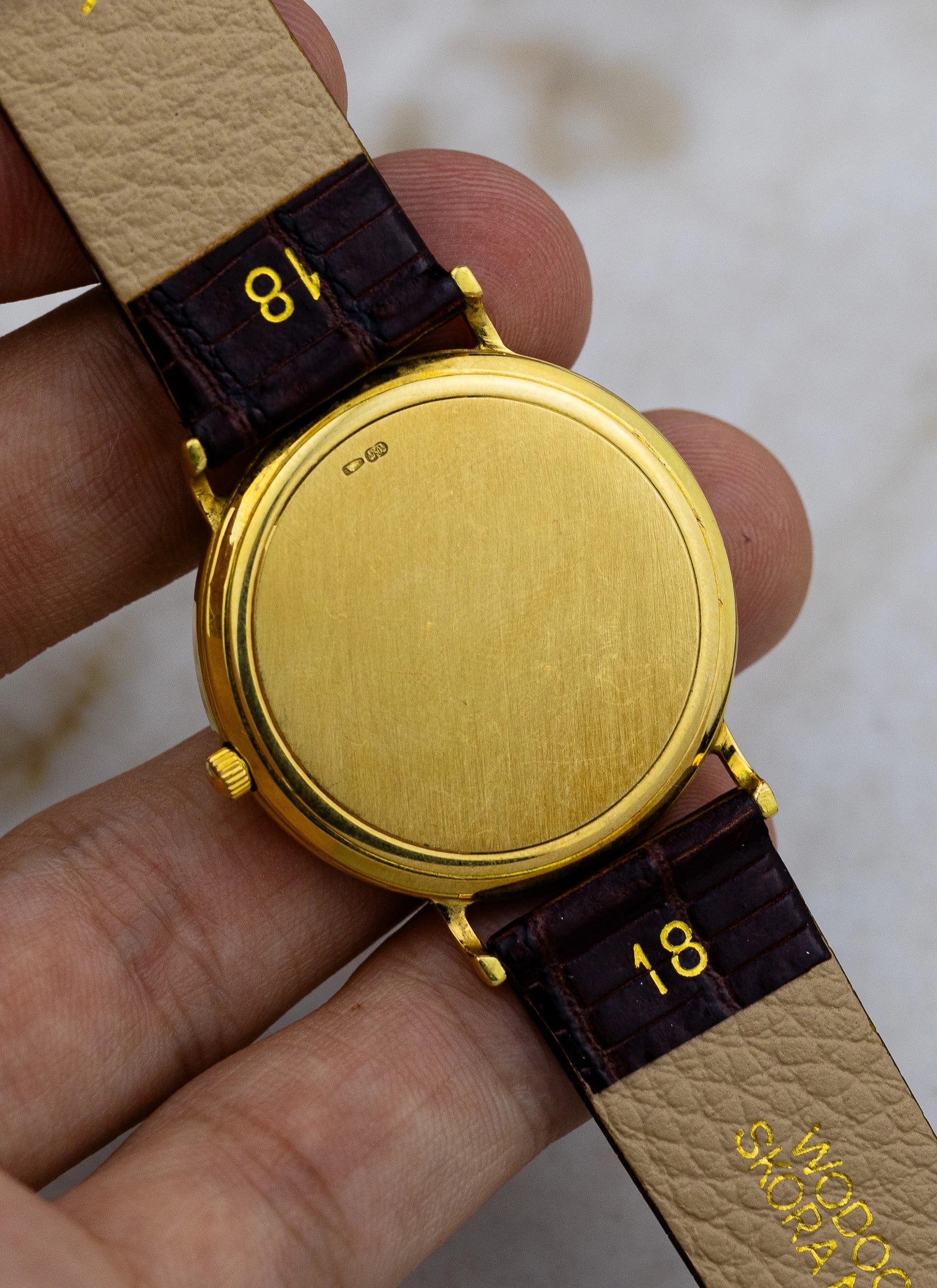 1990s 18K Omega Date Quartz Ref. 196.750